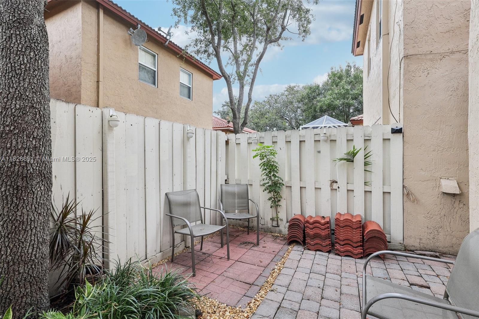 16111 Emerald Cove Rd