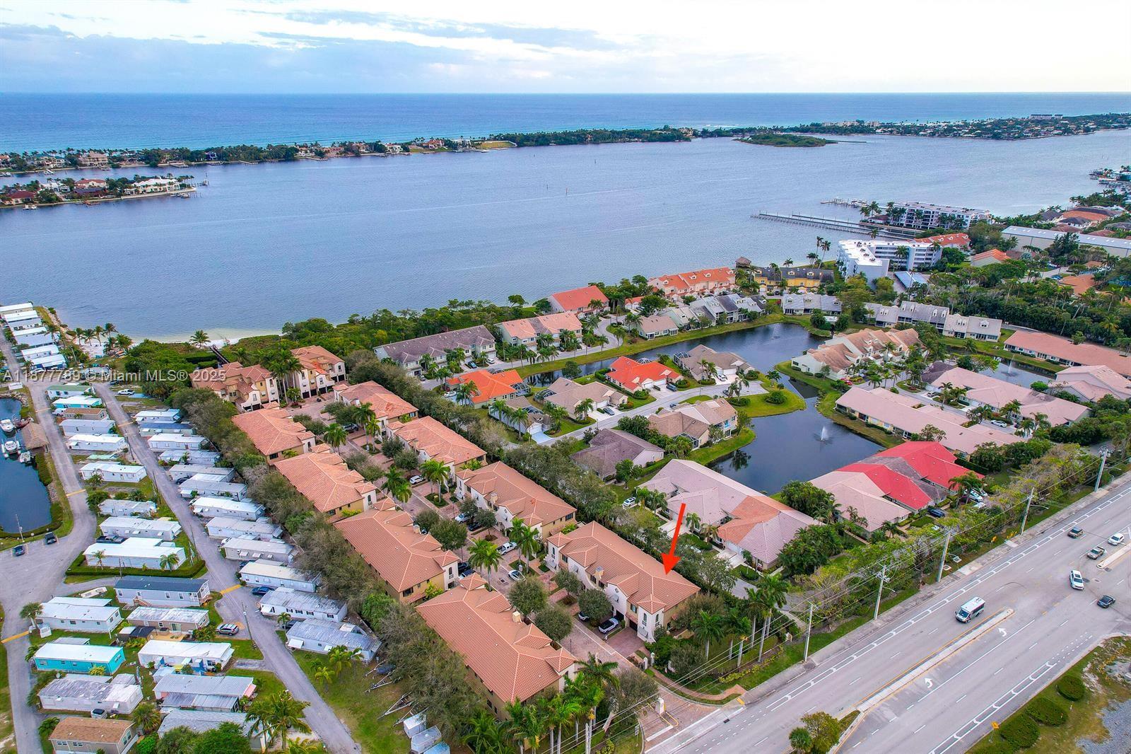210 Via Villagio