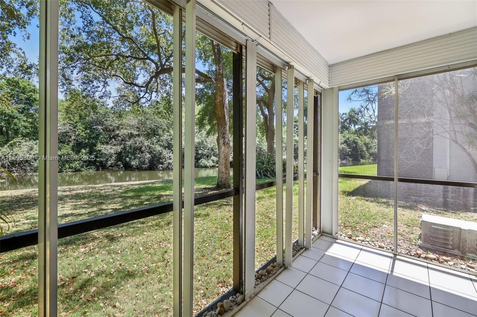 101 Royal Park Dr # 1D, Oakland Park Unit: 1D