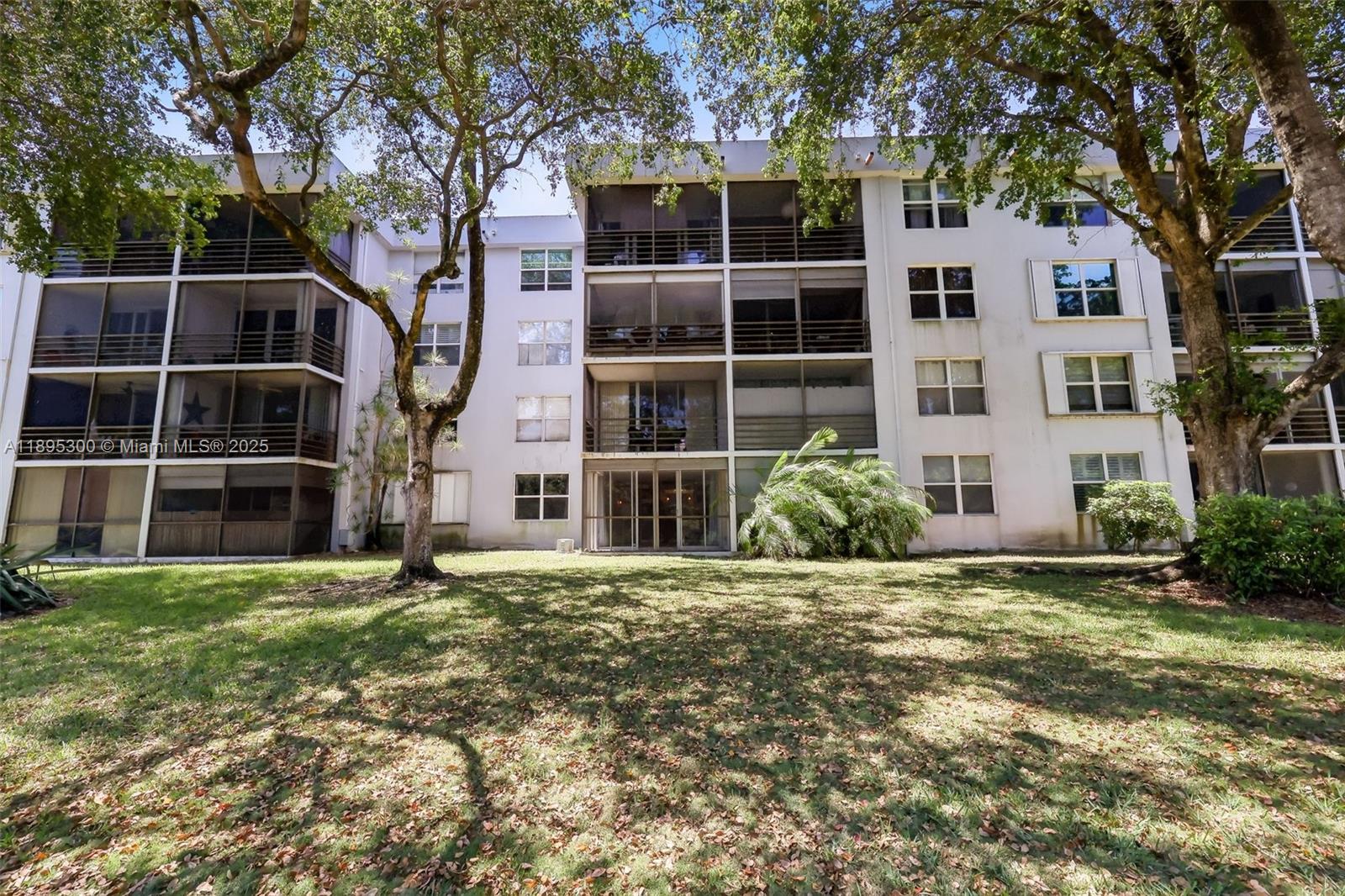 101 Royal Park Dr # 1D, Oakland Park Unit: 1D