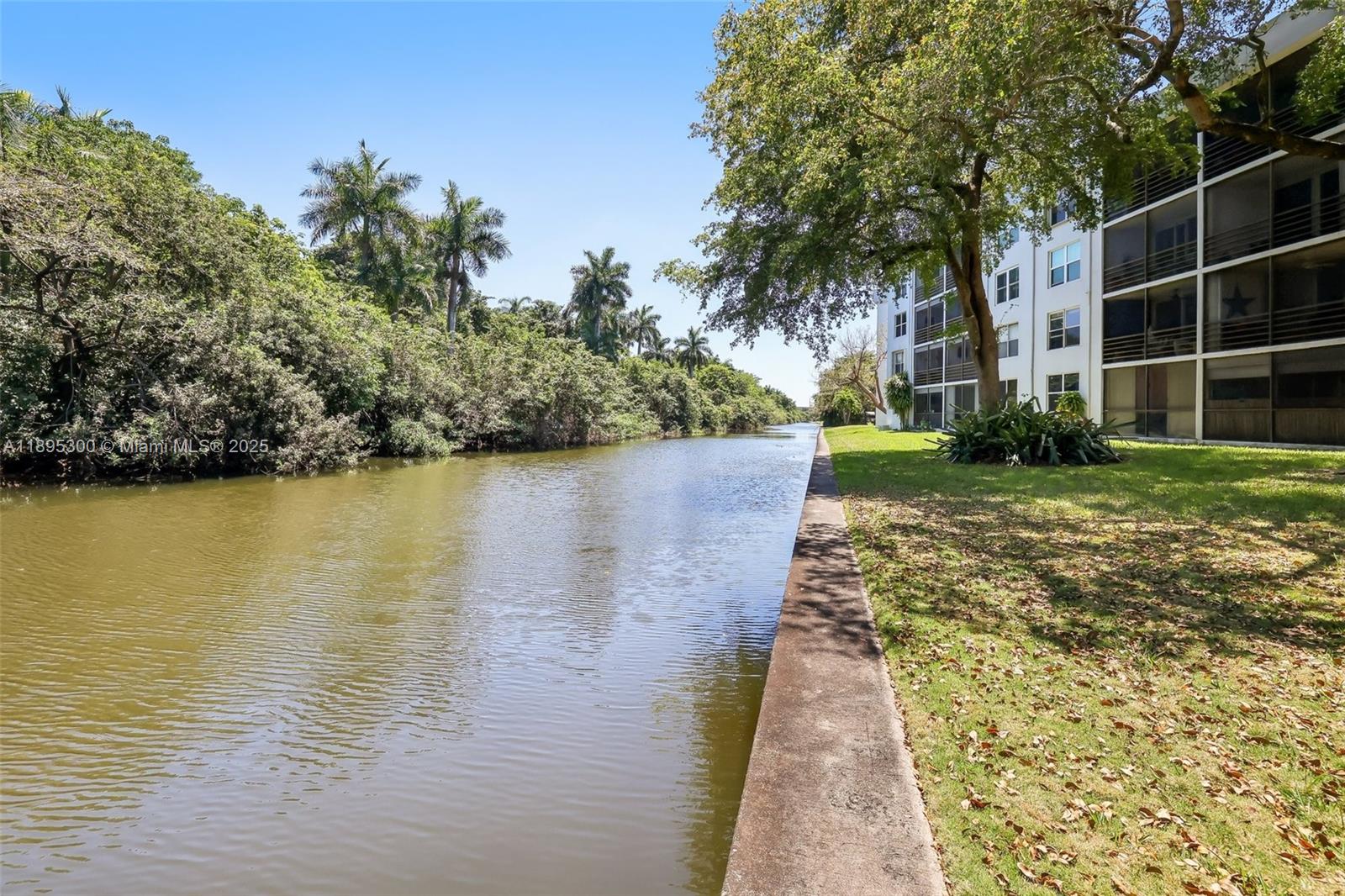 101 Royal Park Dr # 1D, Oakland Park Unit: 1D