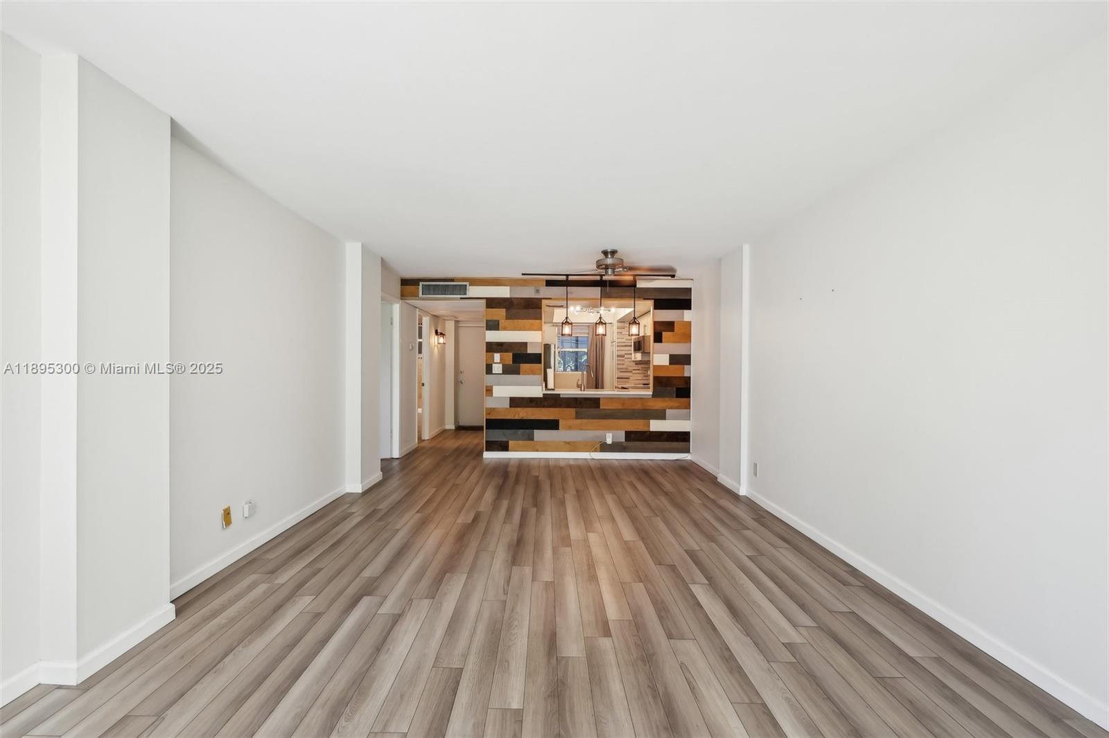 101 Royal Park Dr # 1D, Oakland Park Unit: 1D