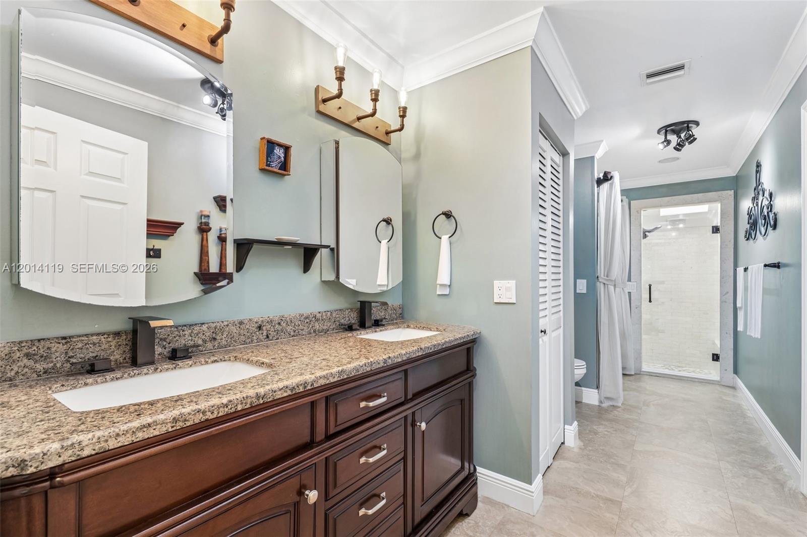 15698 N 77th Trl N