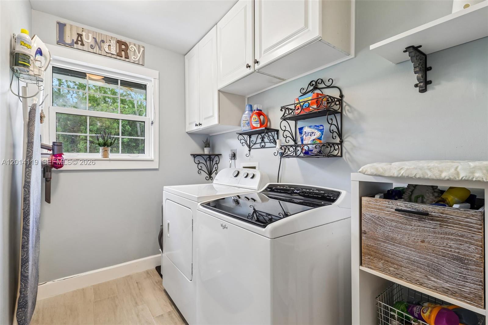 15698 N 77th Trl N