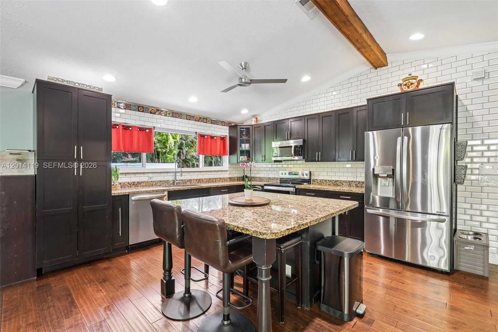 15698 N 77th Trl N