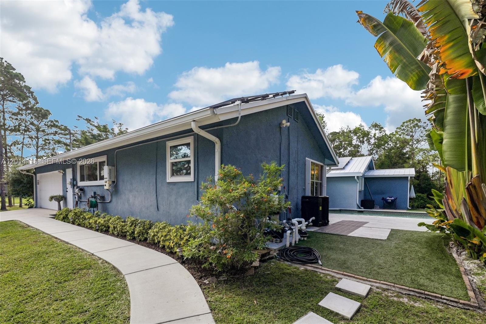 15698 N 77th Trl N