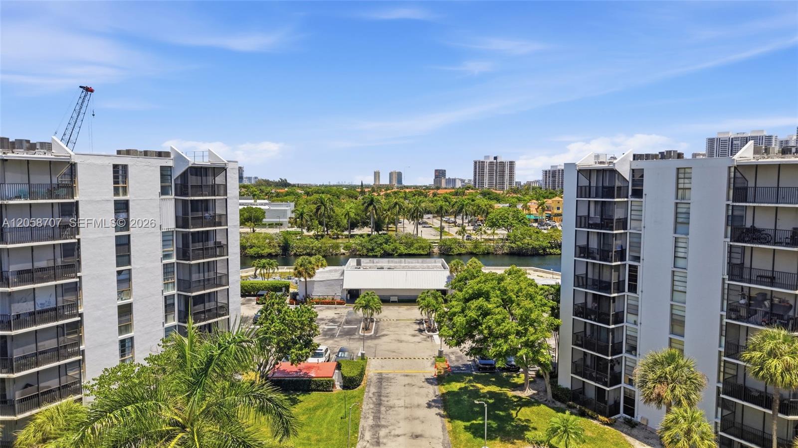 3401 N Country Club Dr # 804