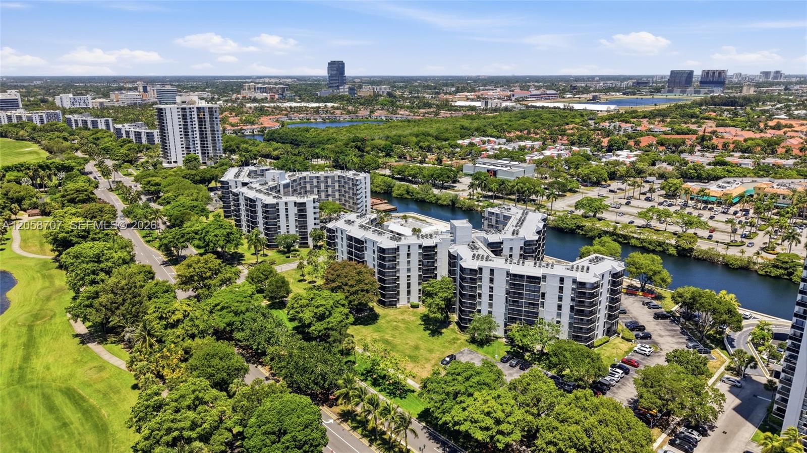 3401 N Country Club Dr # 804