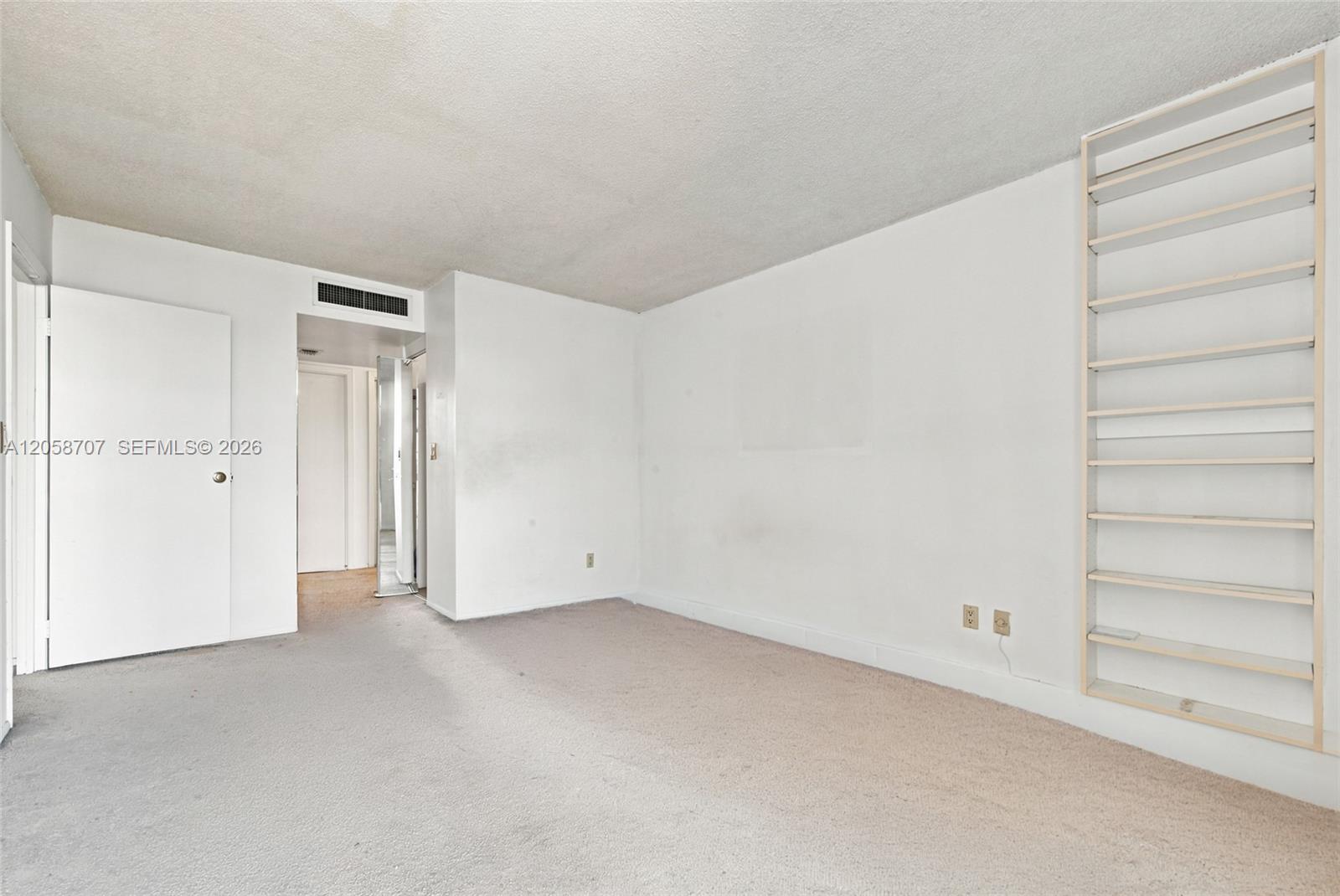 3401 N Country Club Dr # 804