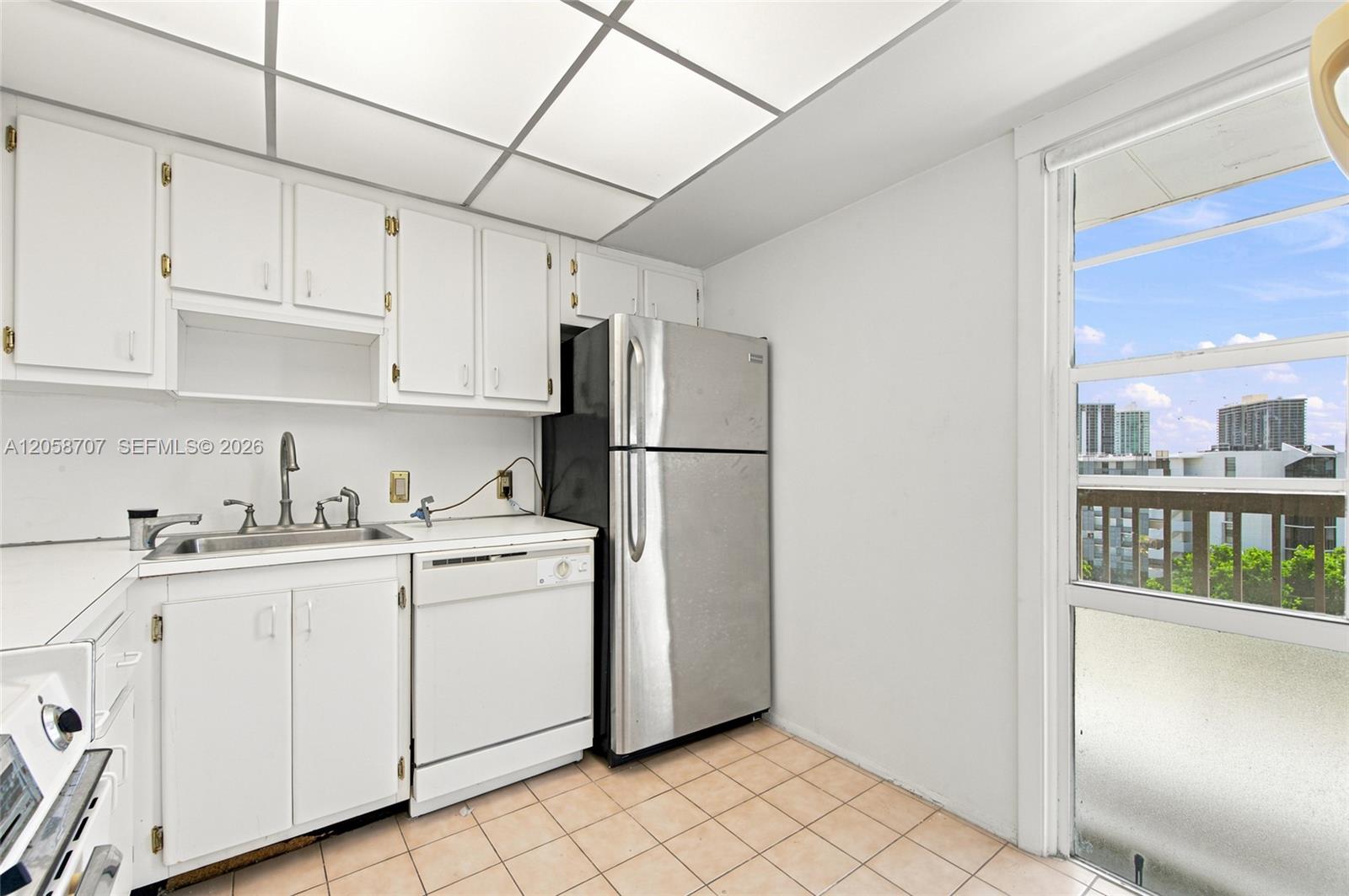3401 N Country Club Dr # 804