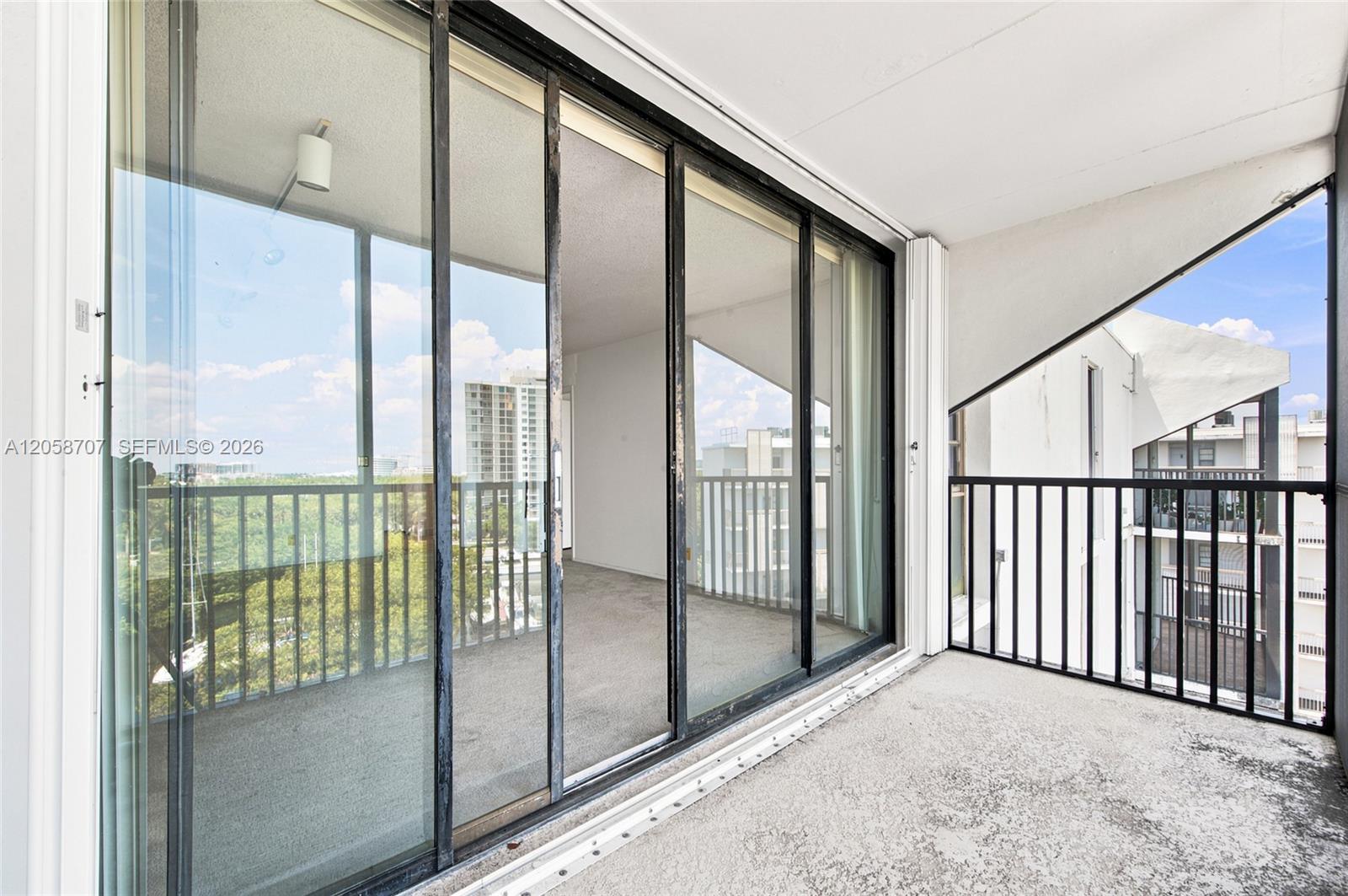 3401 N Country Club Dr # 804