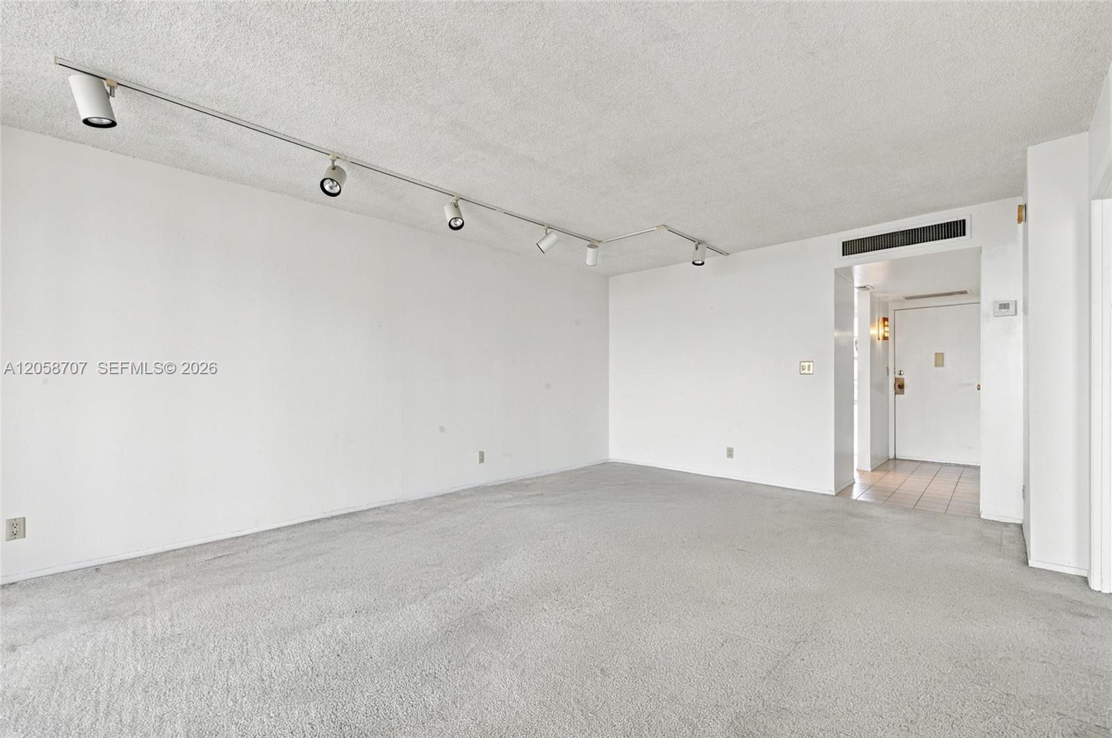 3401 N Country Club Dr # 804