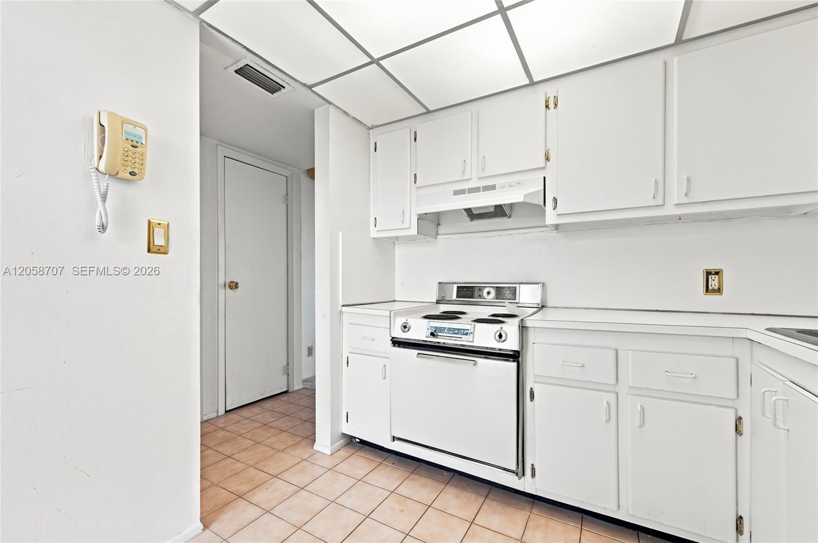 3401 N Country Club Dr # 804
