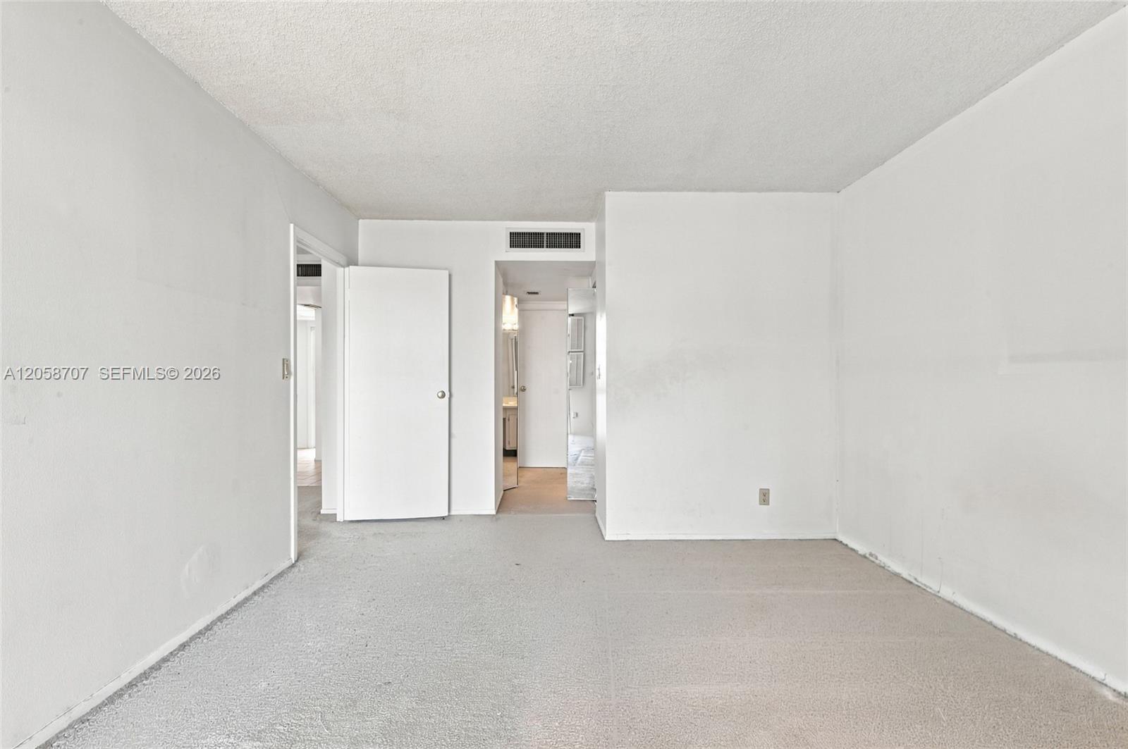 3401 N Country Club Dr # 804