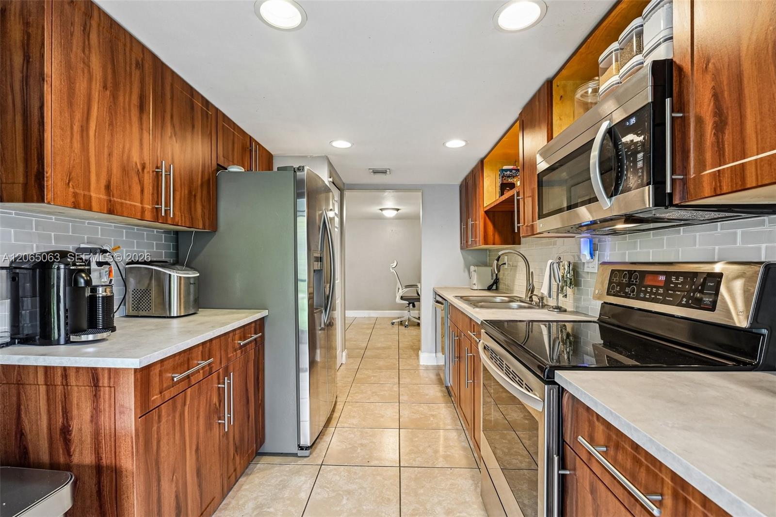 2830 Riverside Dr # 3 Unit: 103-3