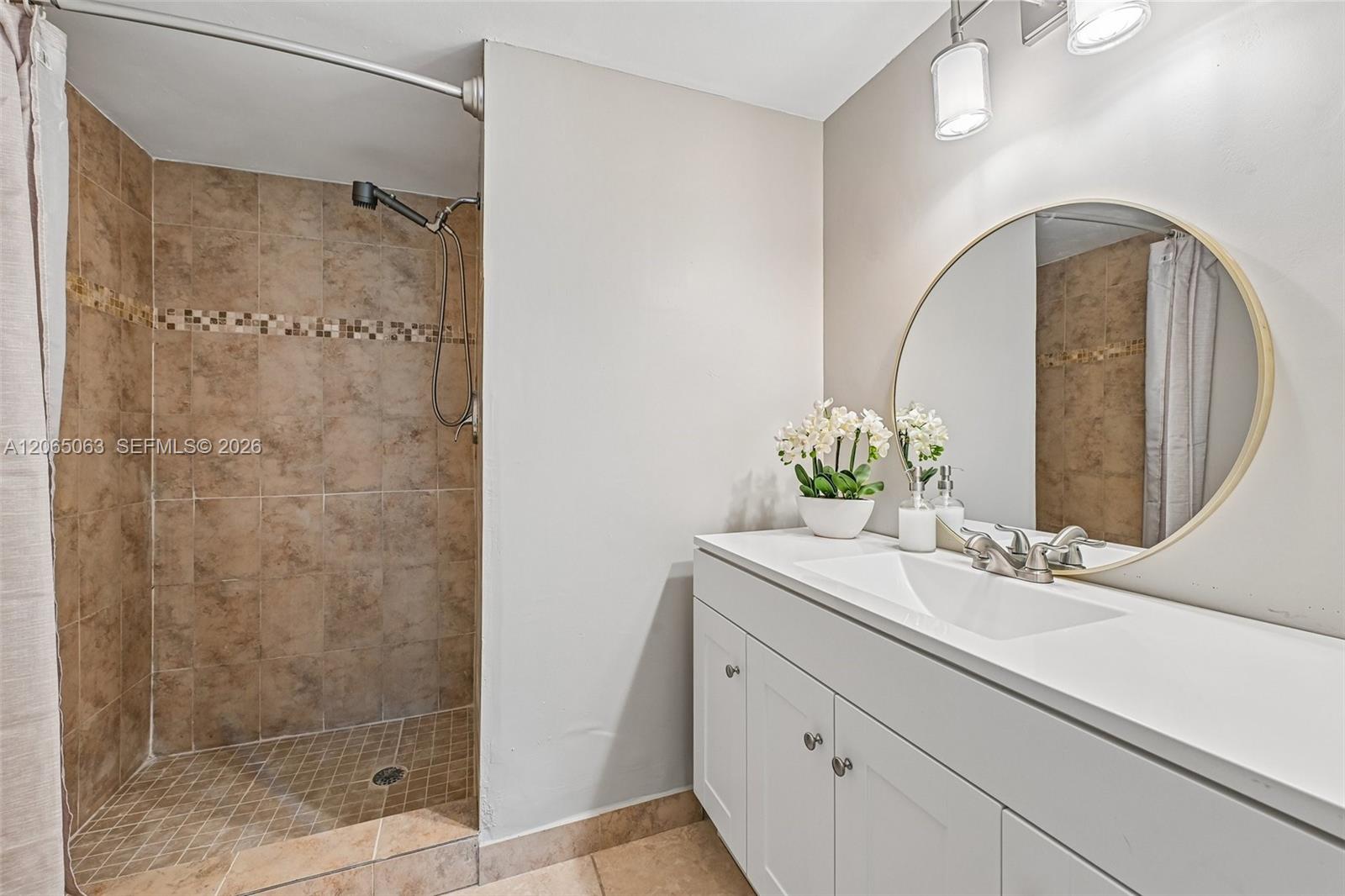 2830 Riverside Dr # 3 Unit: 103-3