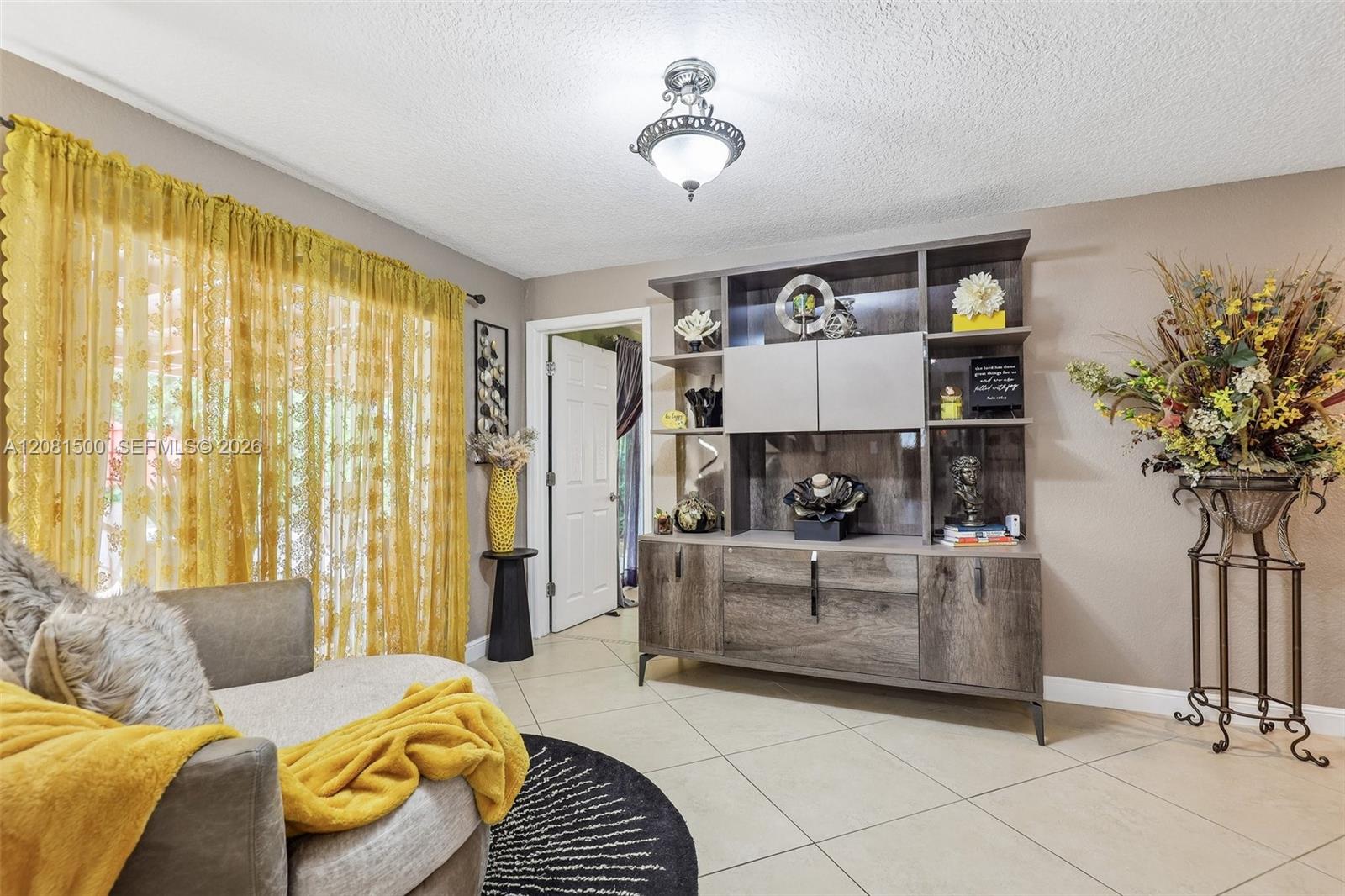 8835 NW 27th St