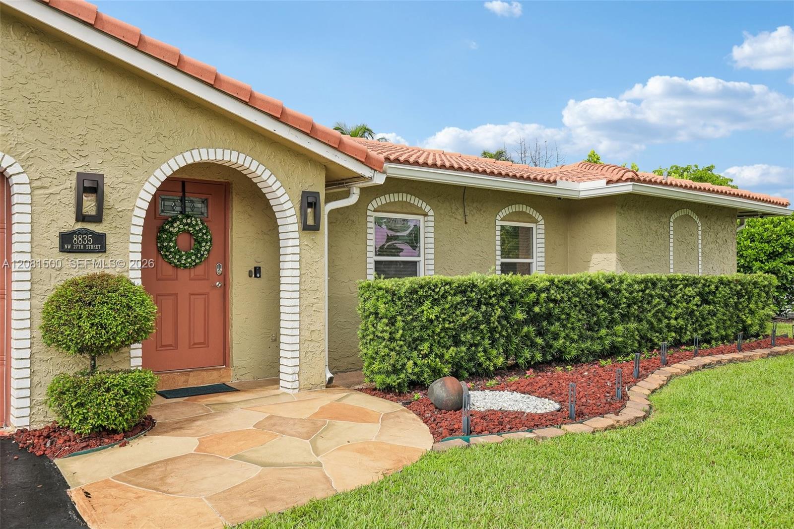 8835 NW 27th St