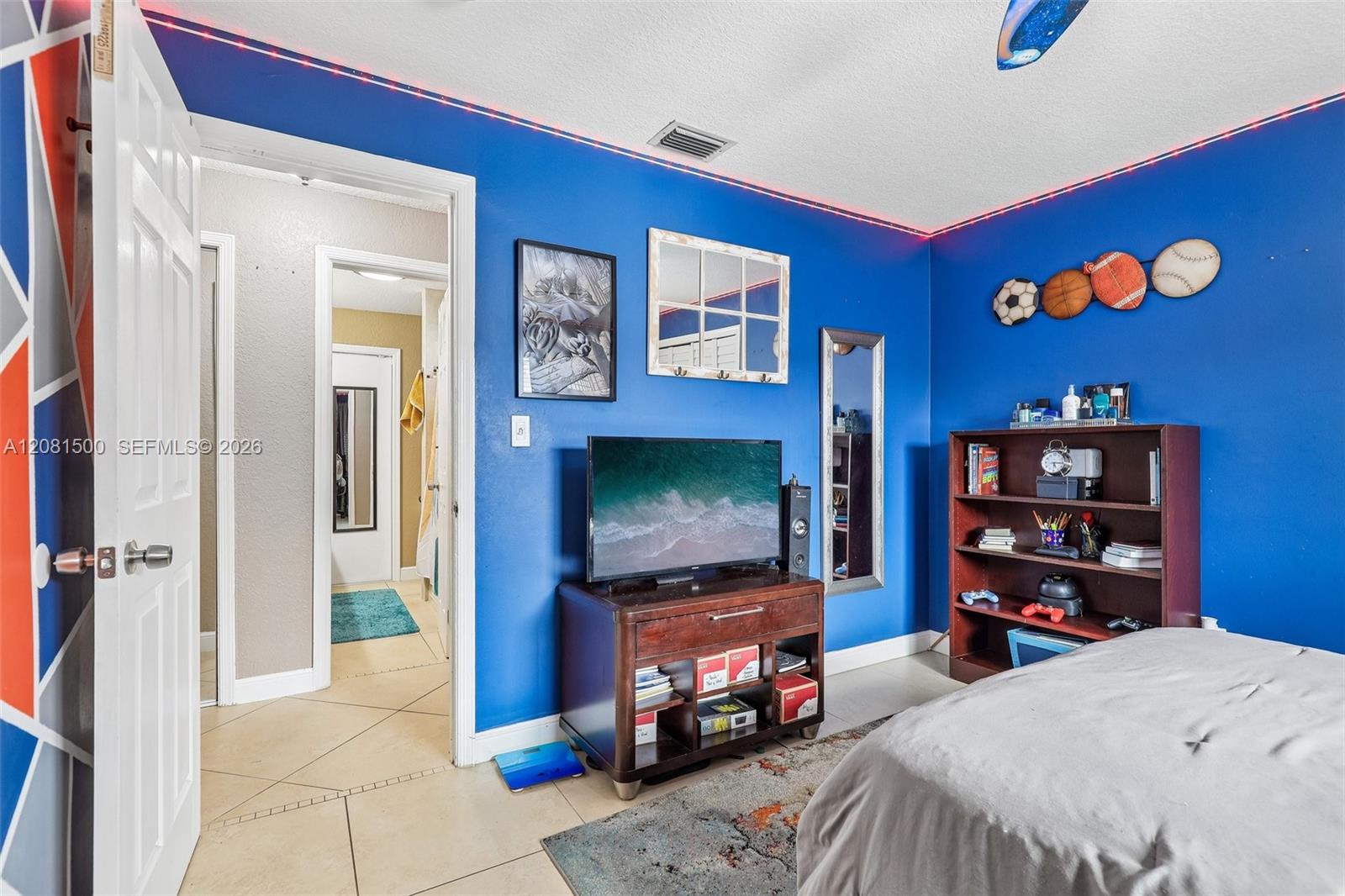 8835 NW 27th St