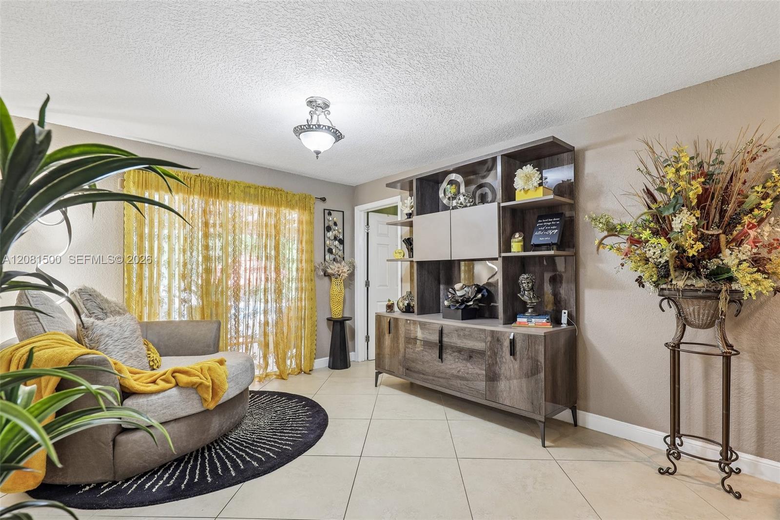 8835 NW 27th St
