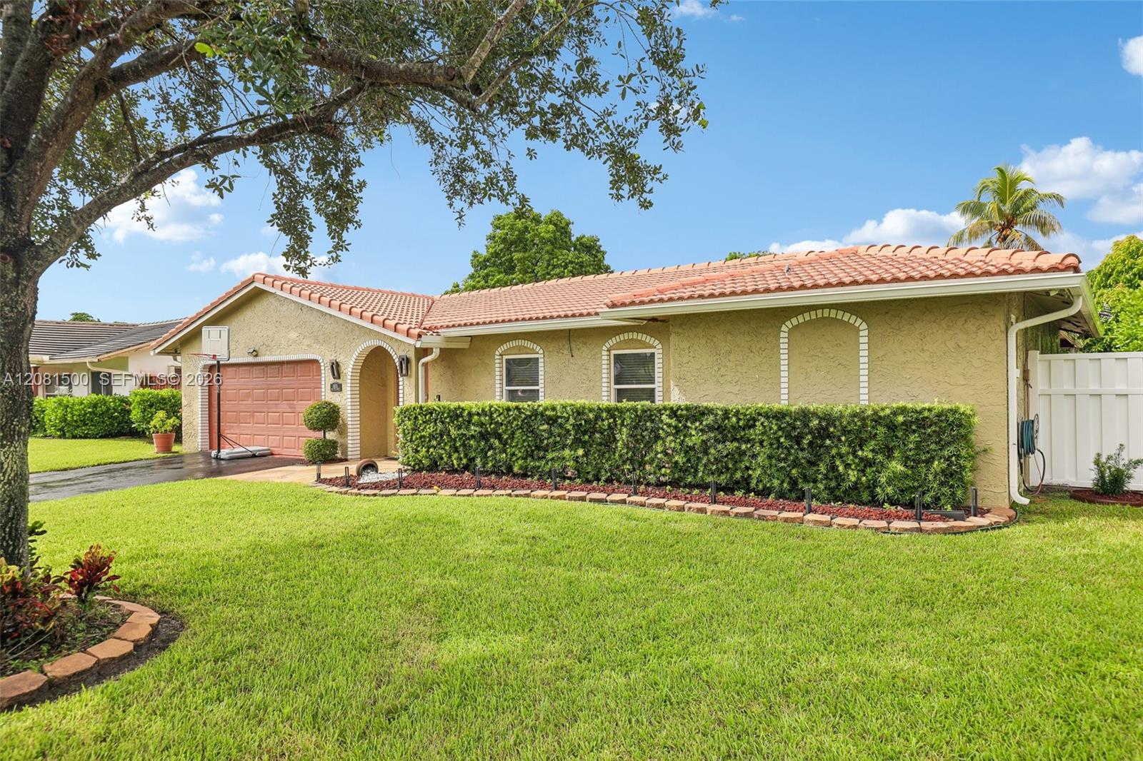 8835 NW 27th St