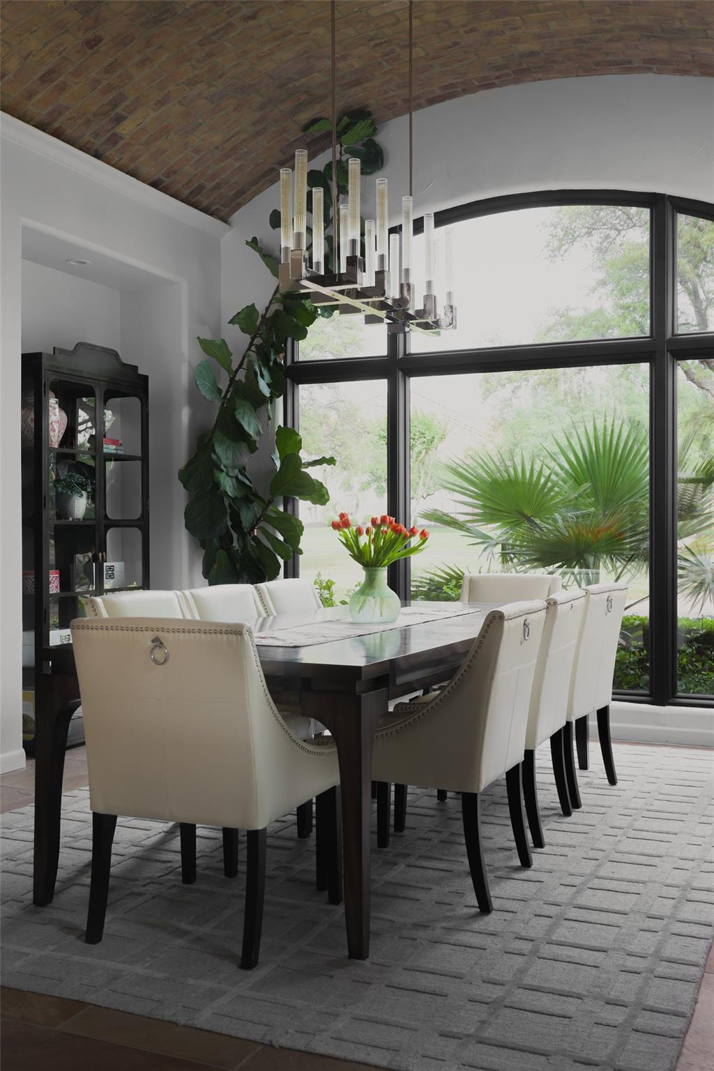 201 Costa Bella DR