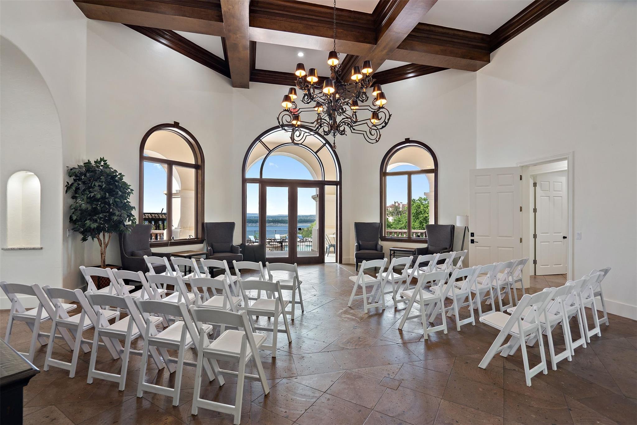 201 Costa Bella DR