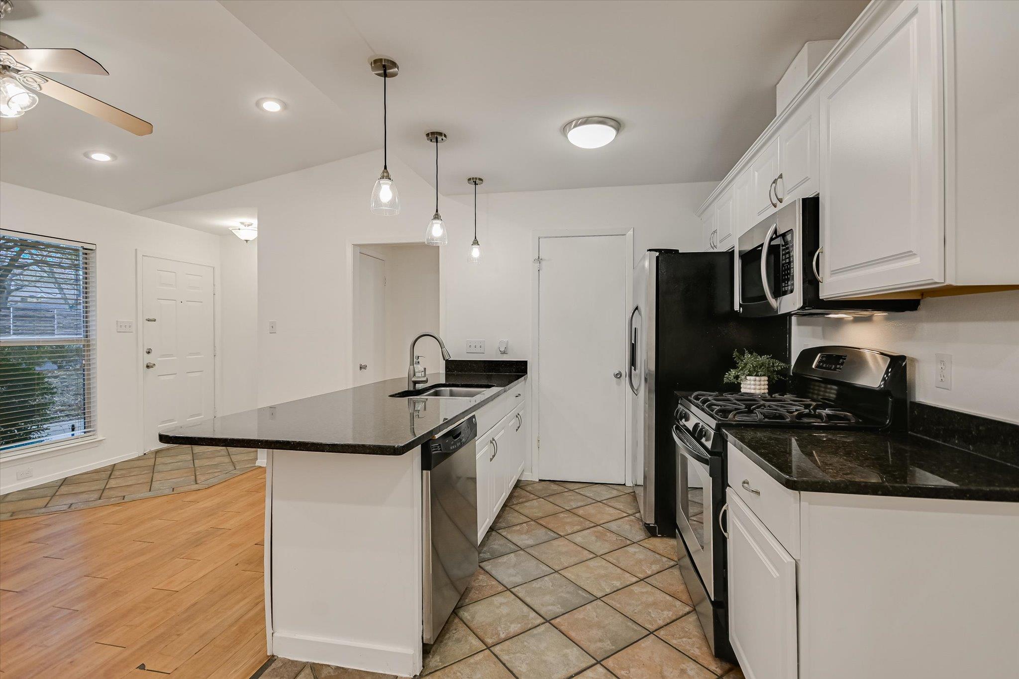 3207 Eanes Circle CIR