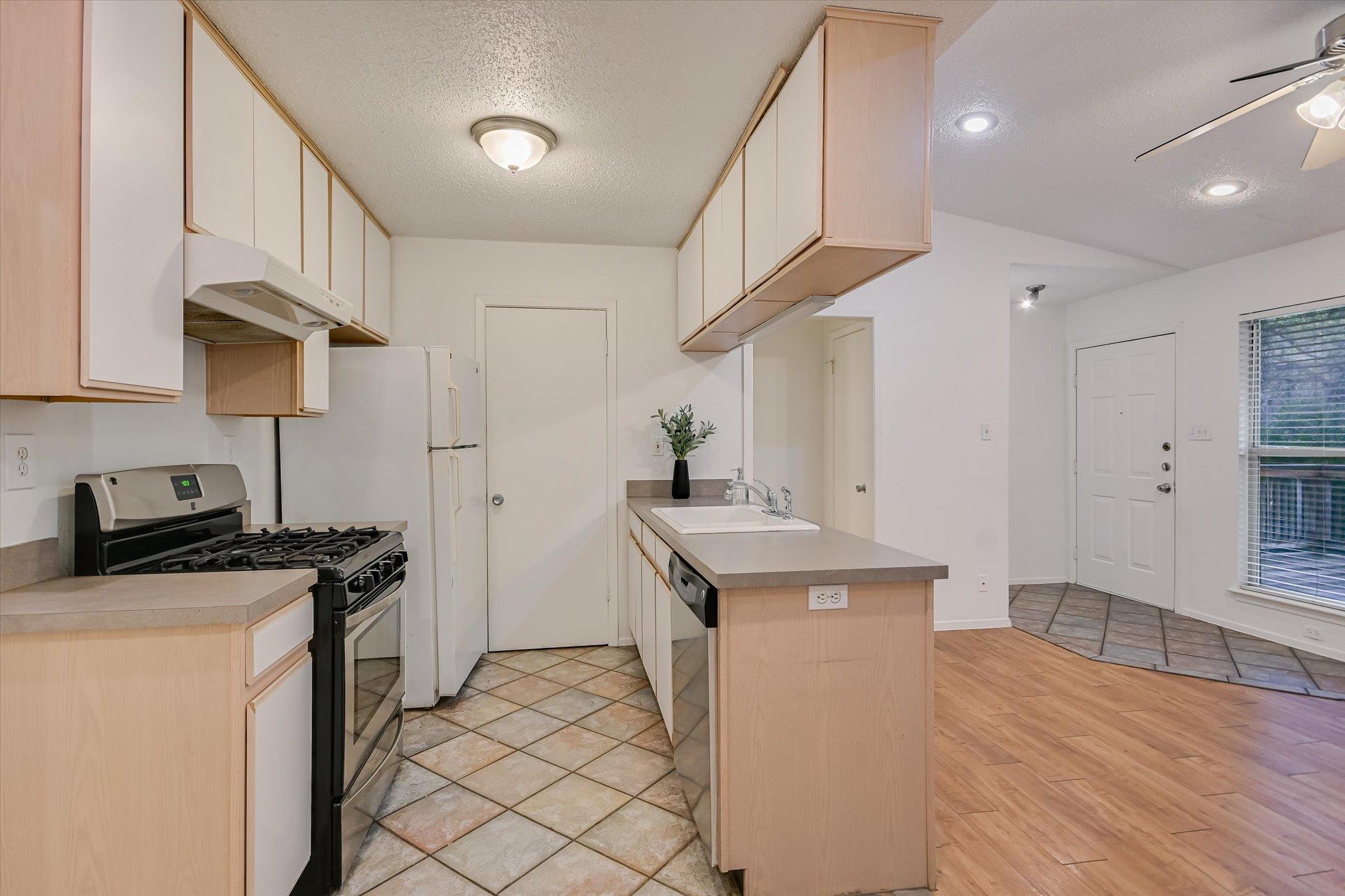 3207 Eanes Circle CIR