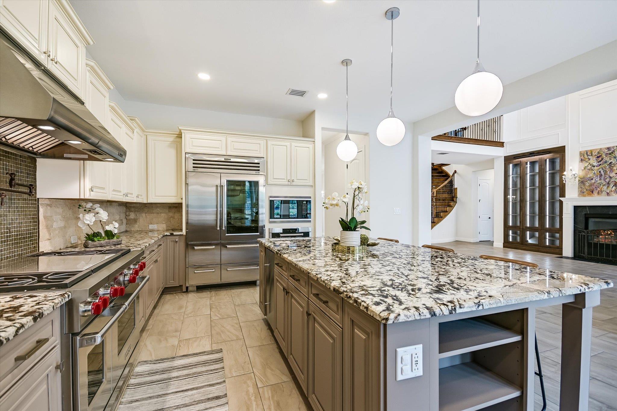 310 Bella Montagna Circle