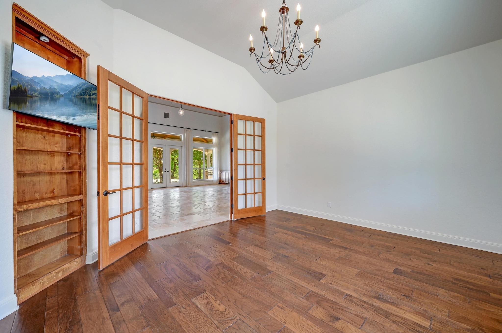138 Serene ST