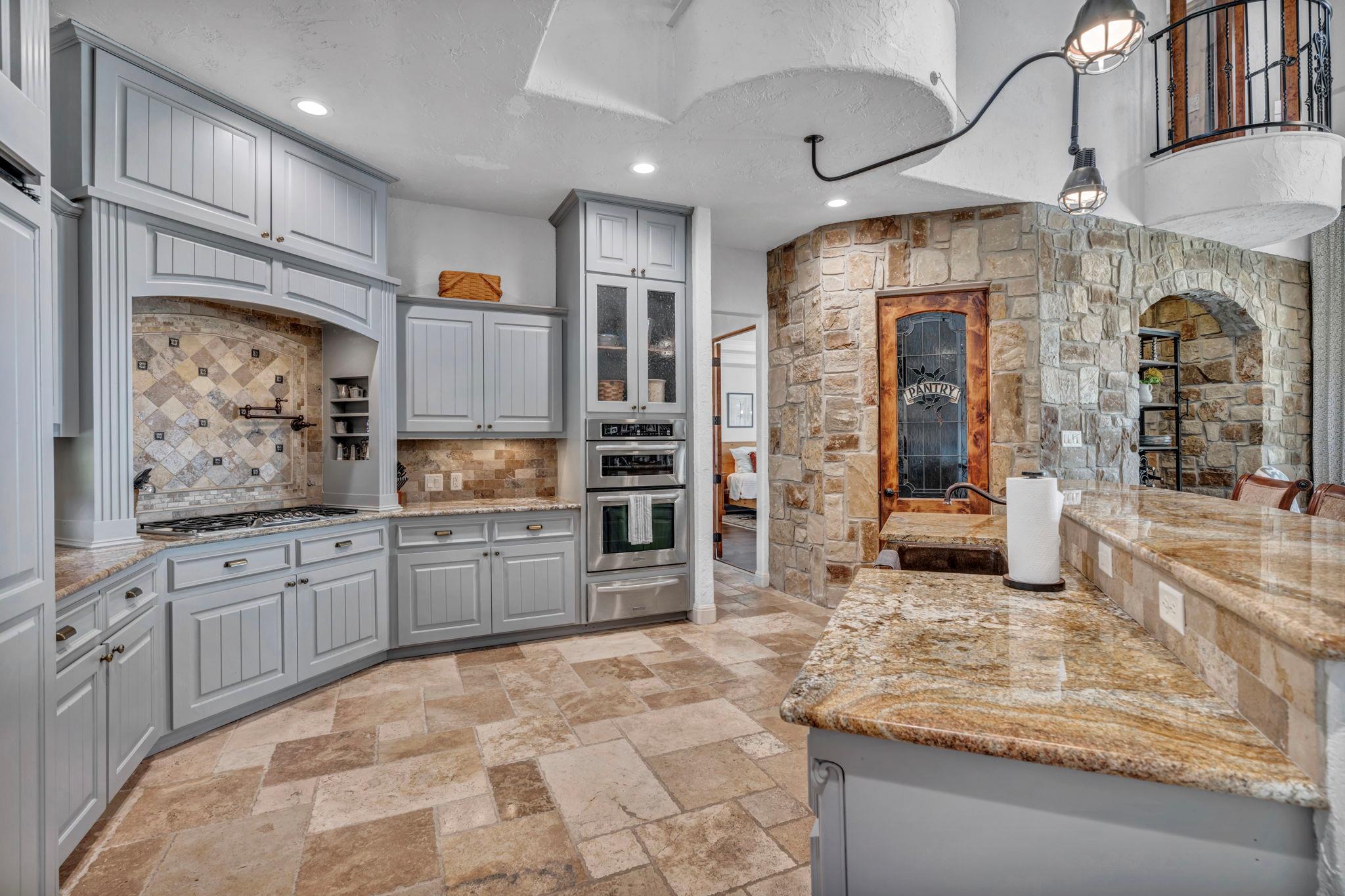 138 Serene ST