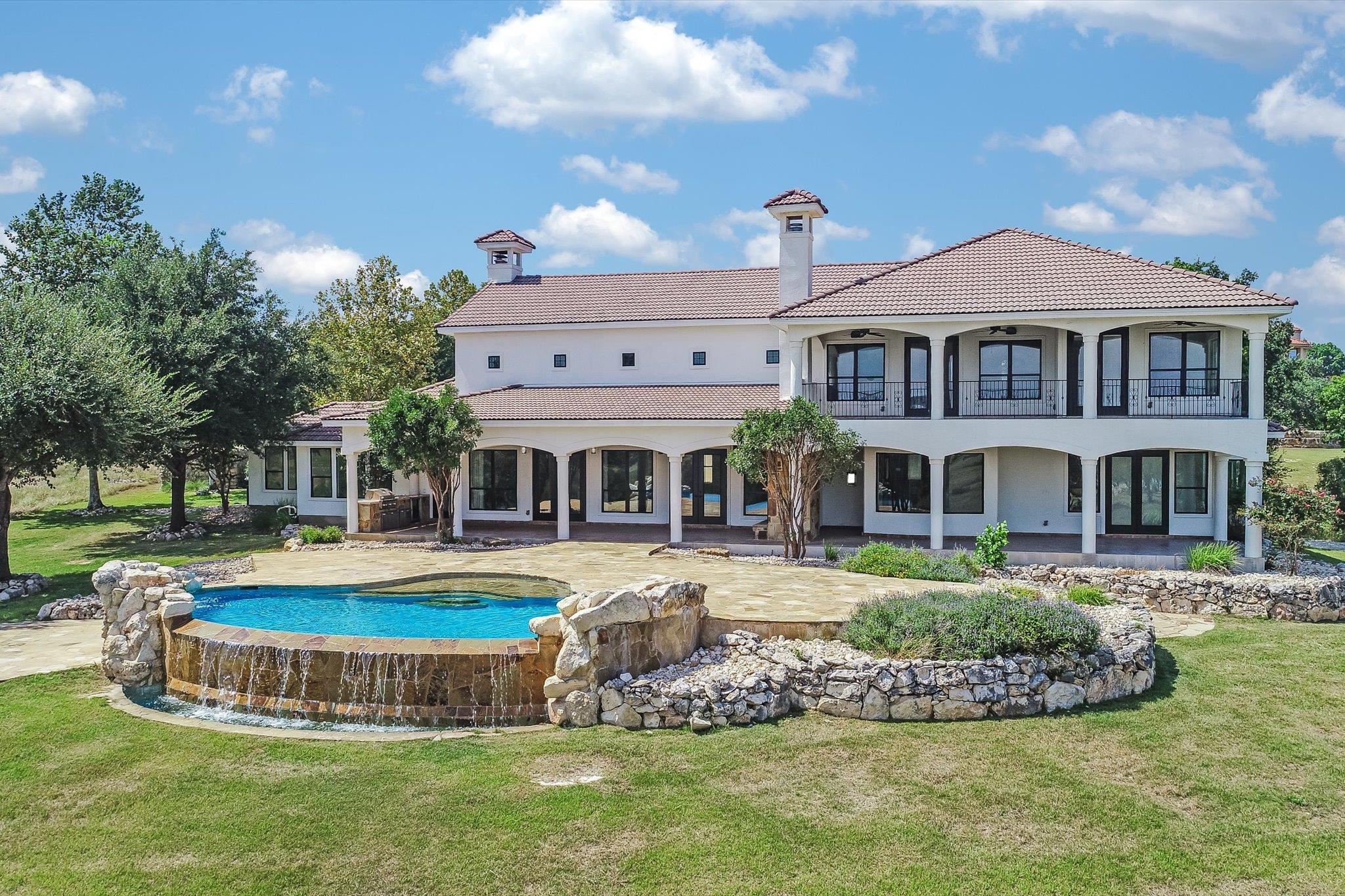138 Serene ST