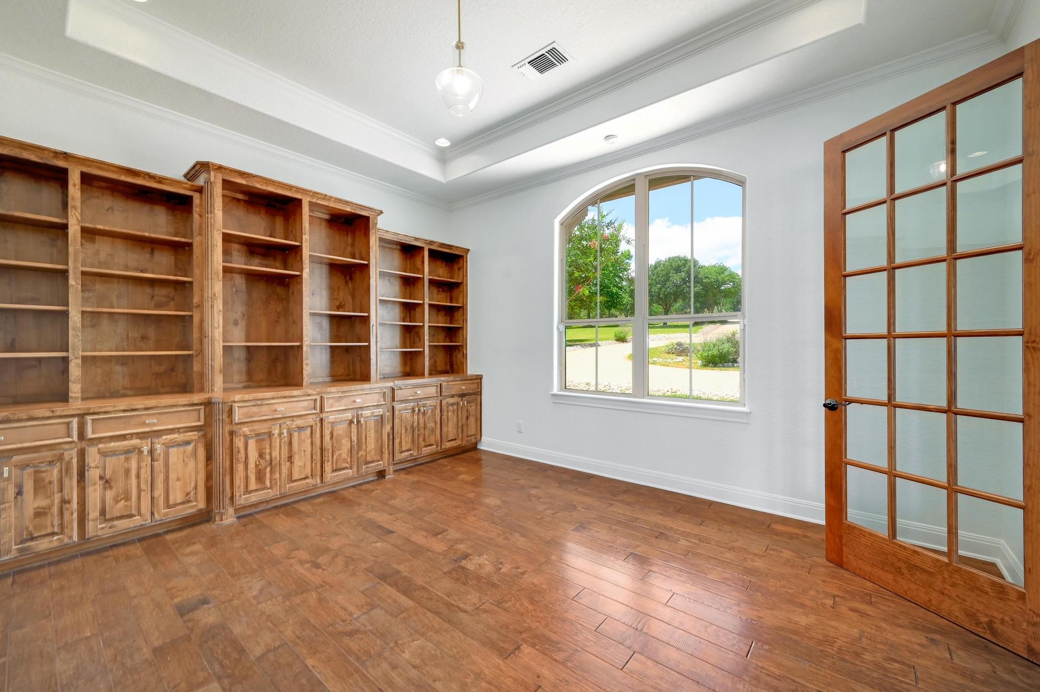 138 Serene ST