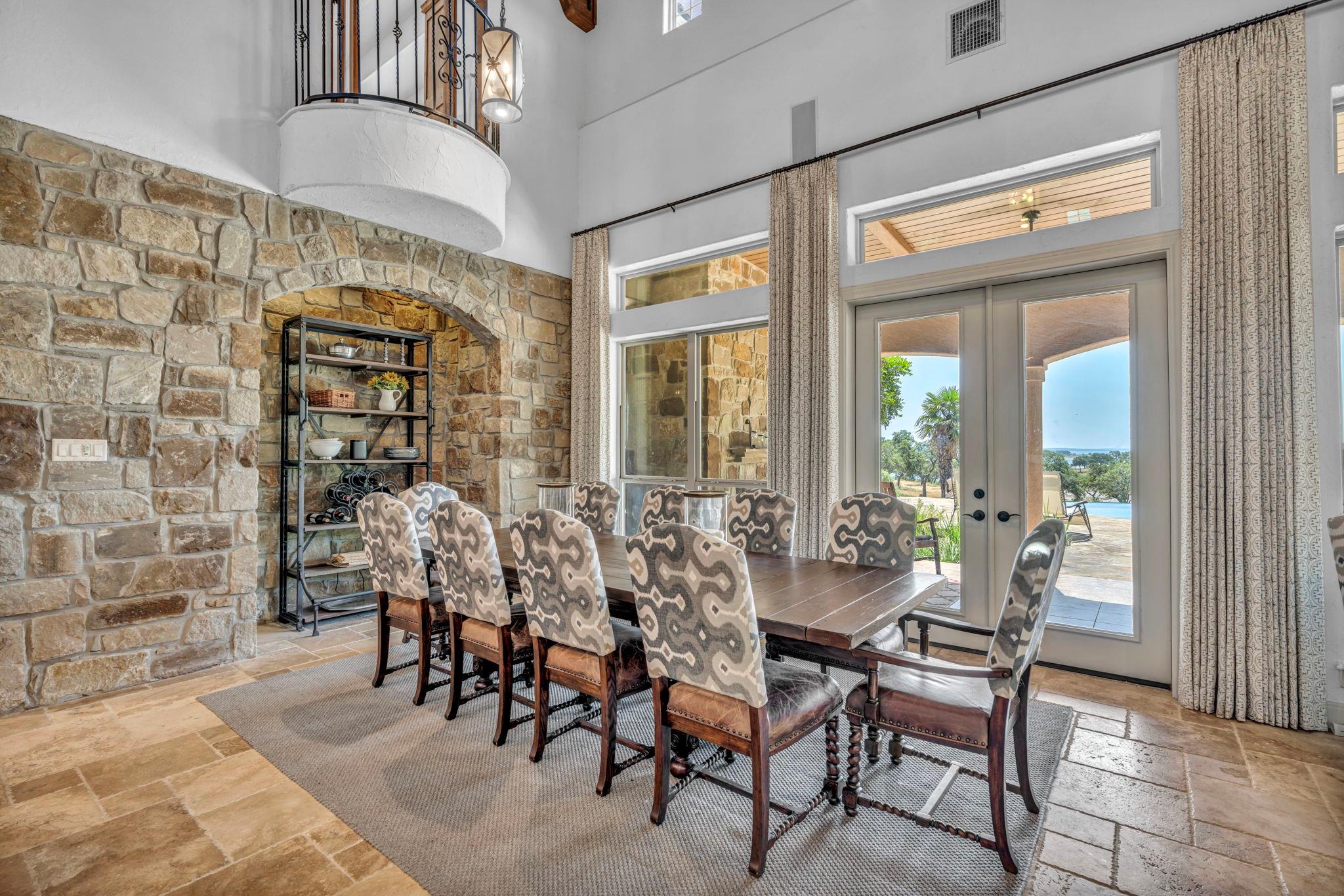 138 Serene ST