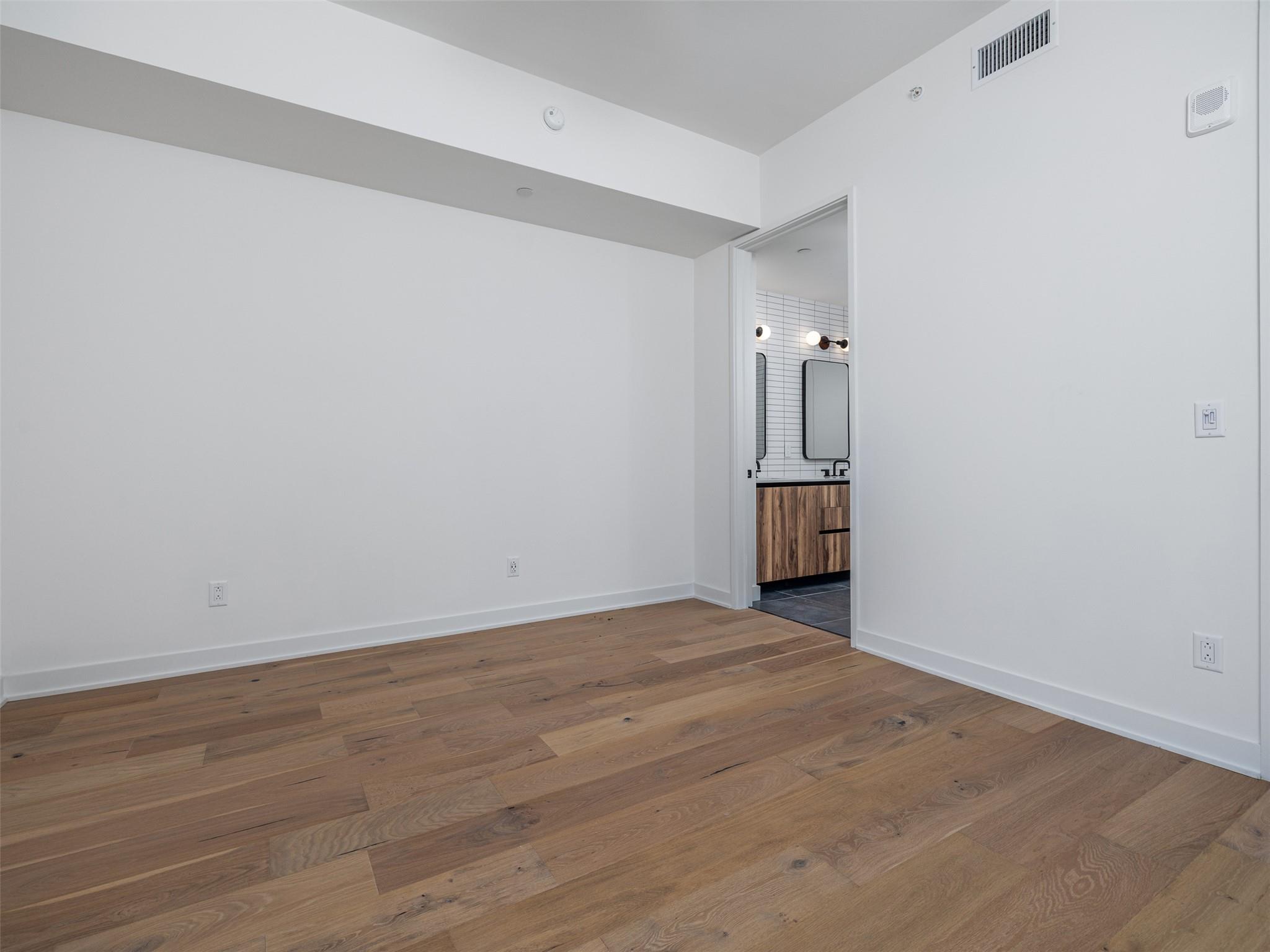 84 East Ave # 3704