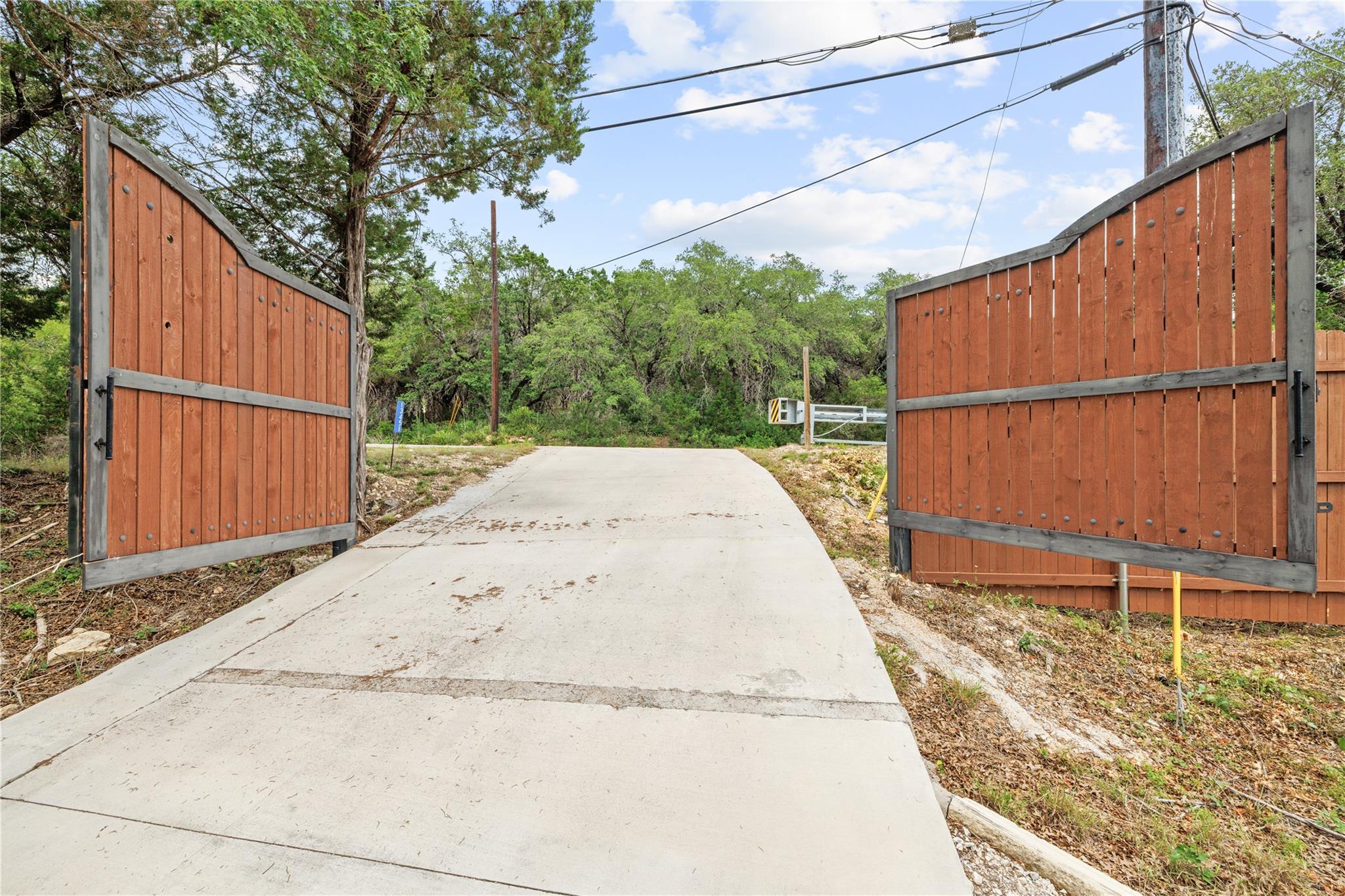 13451 Bullick Hollow RD