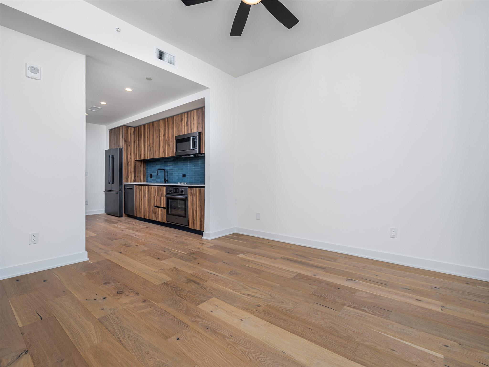 84 East Ave # 3308
