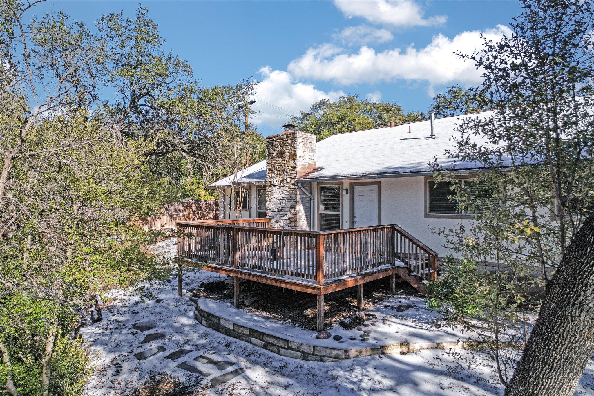 3207 Eanes CIR