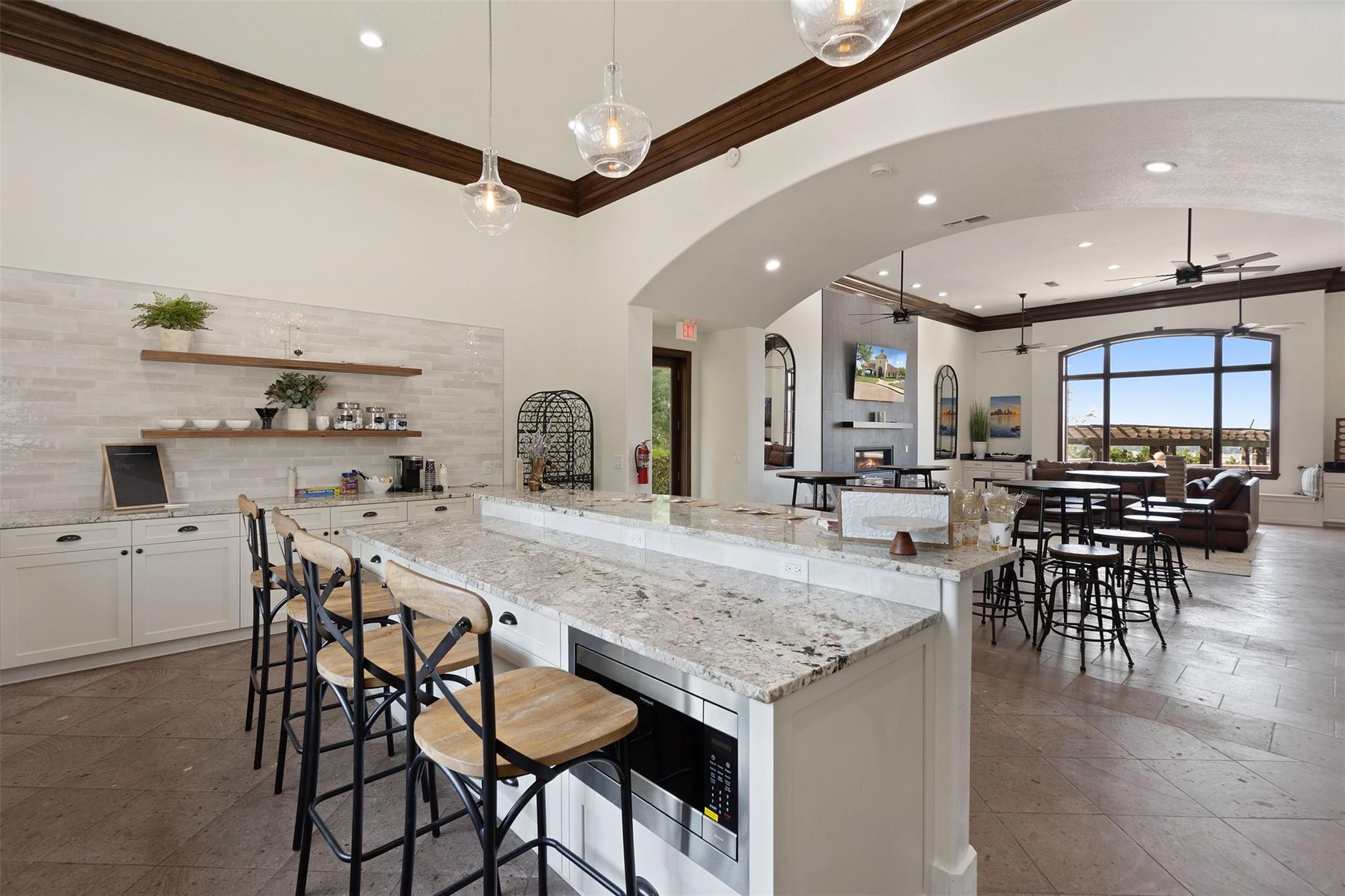 201 Costa Bella DR