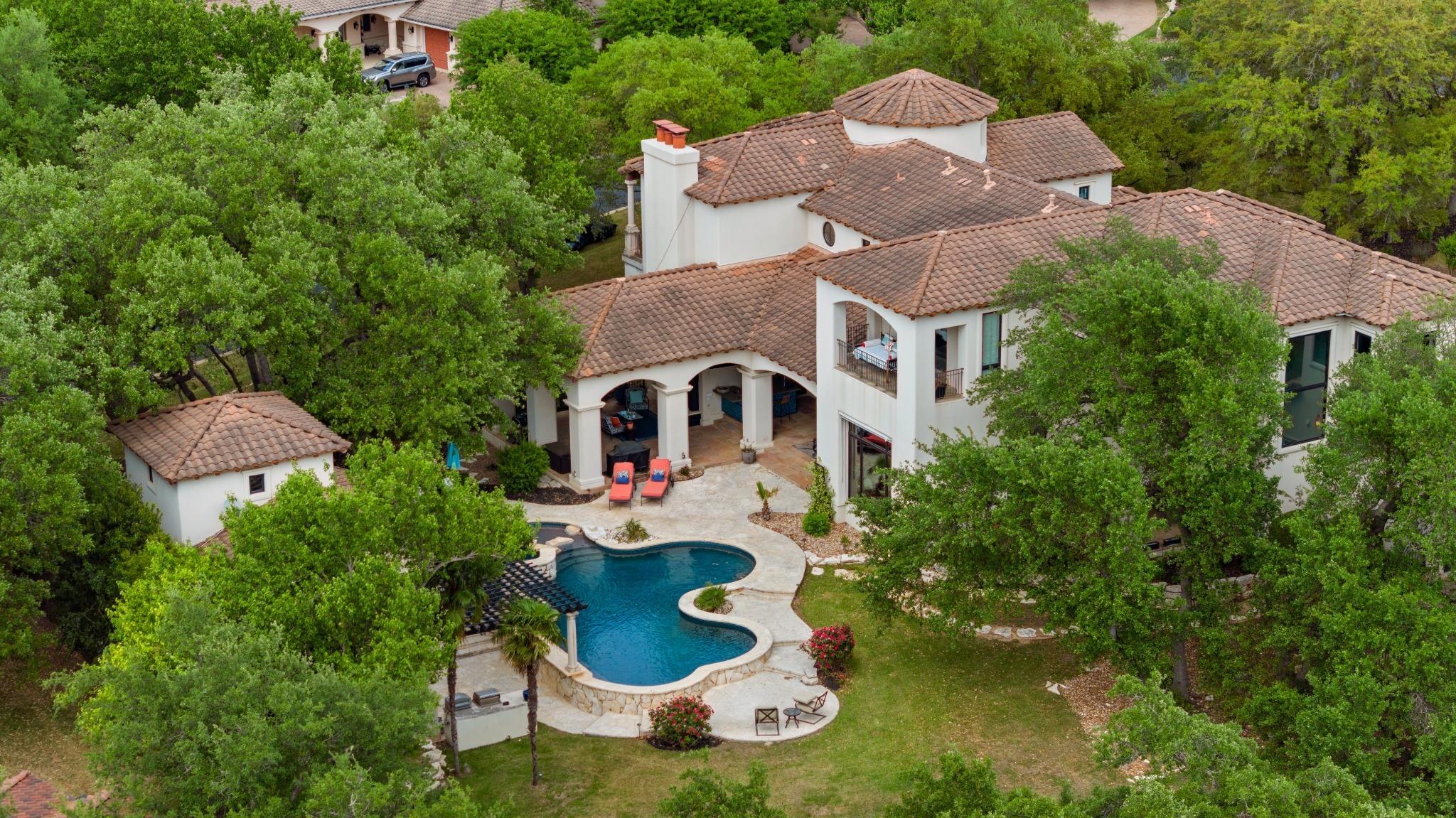 201 Costa Bella DR