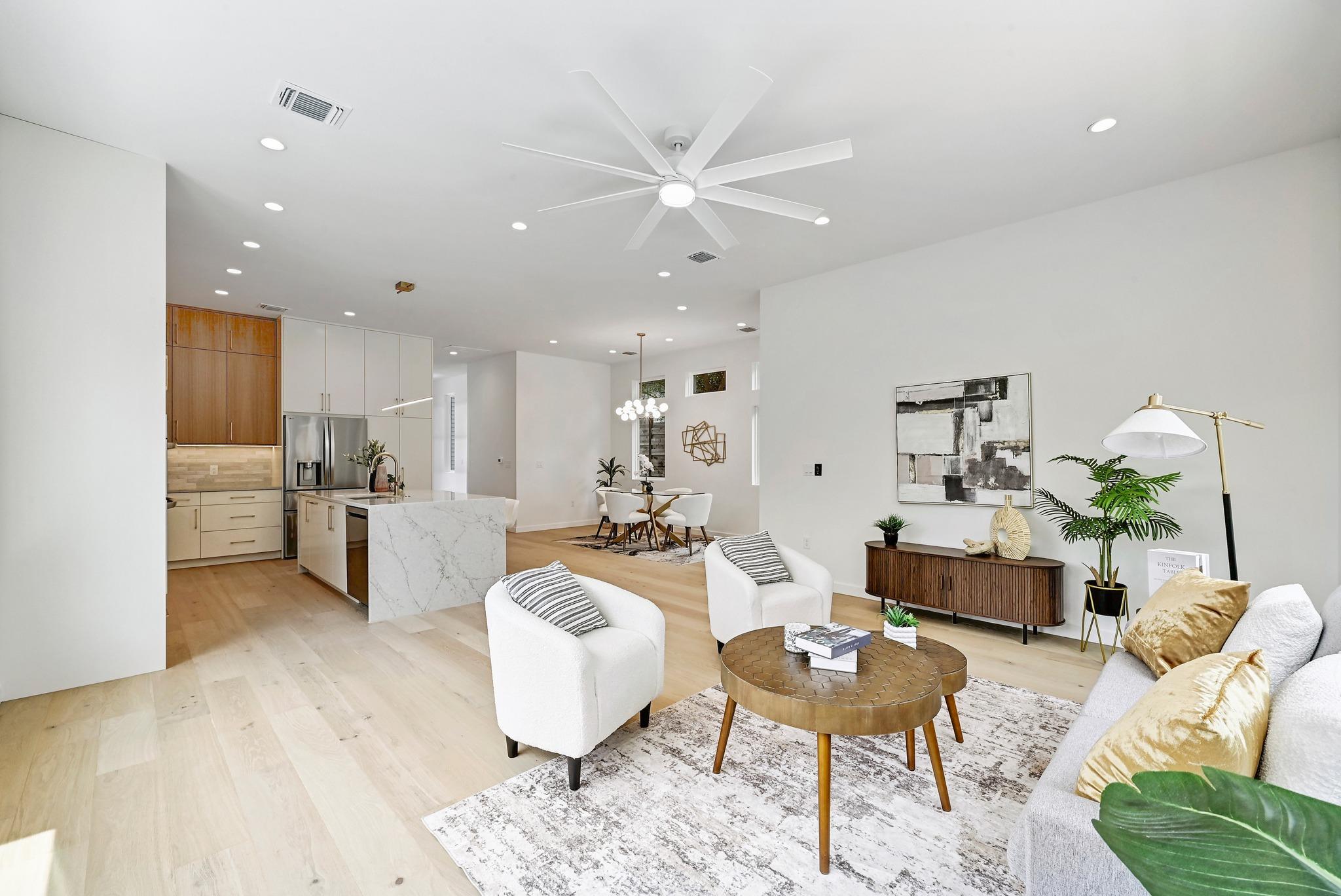 932 E 53rd Street