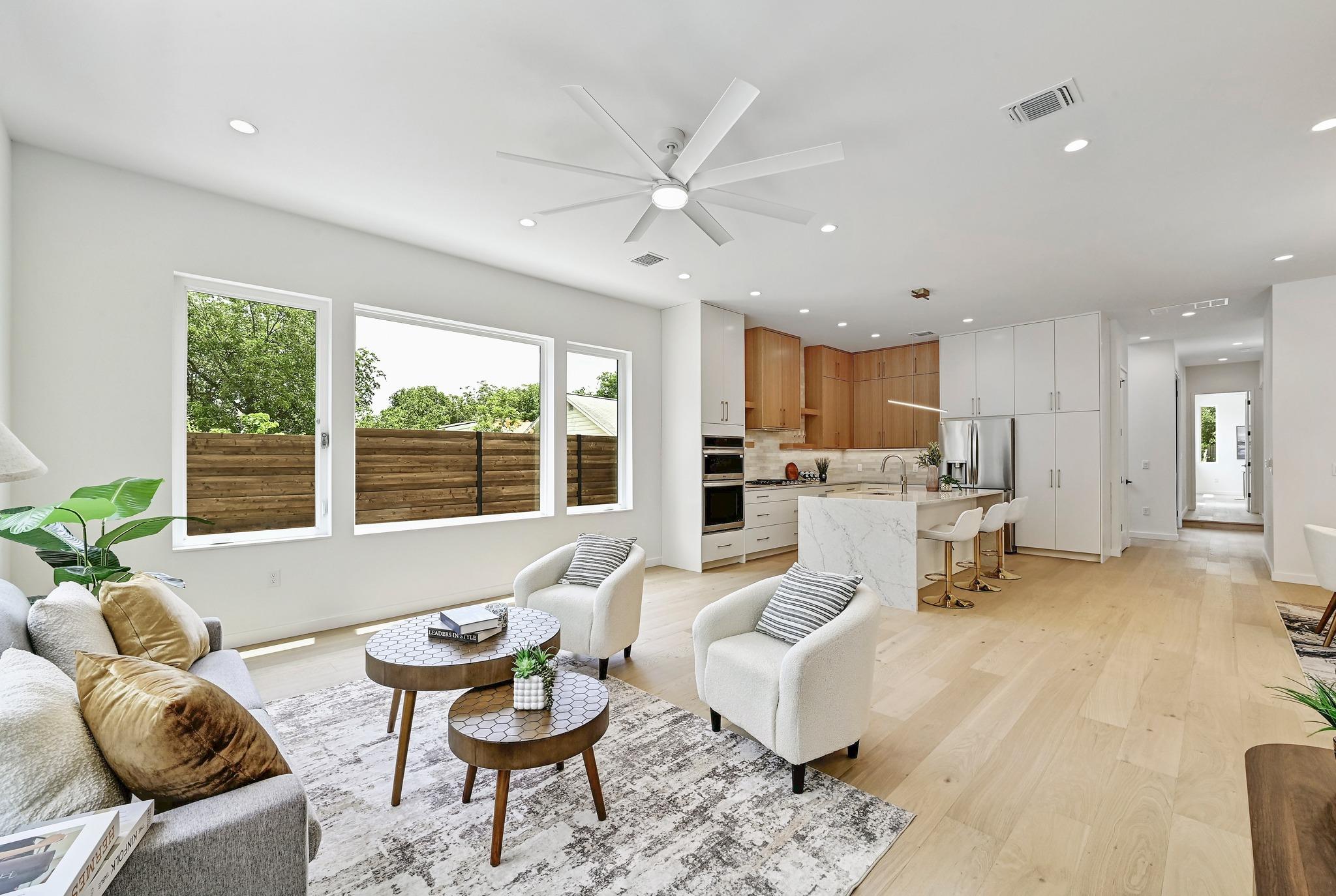 932 E 53rd Street
