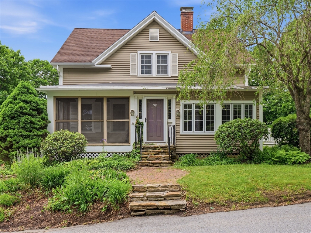98 Walnut St