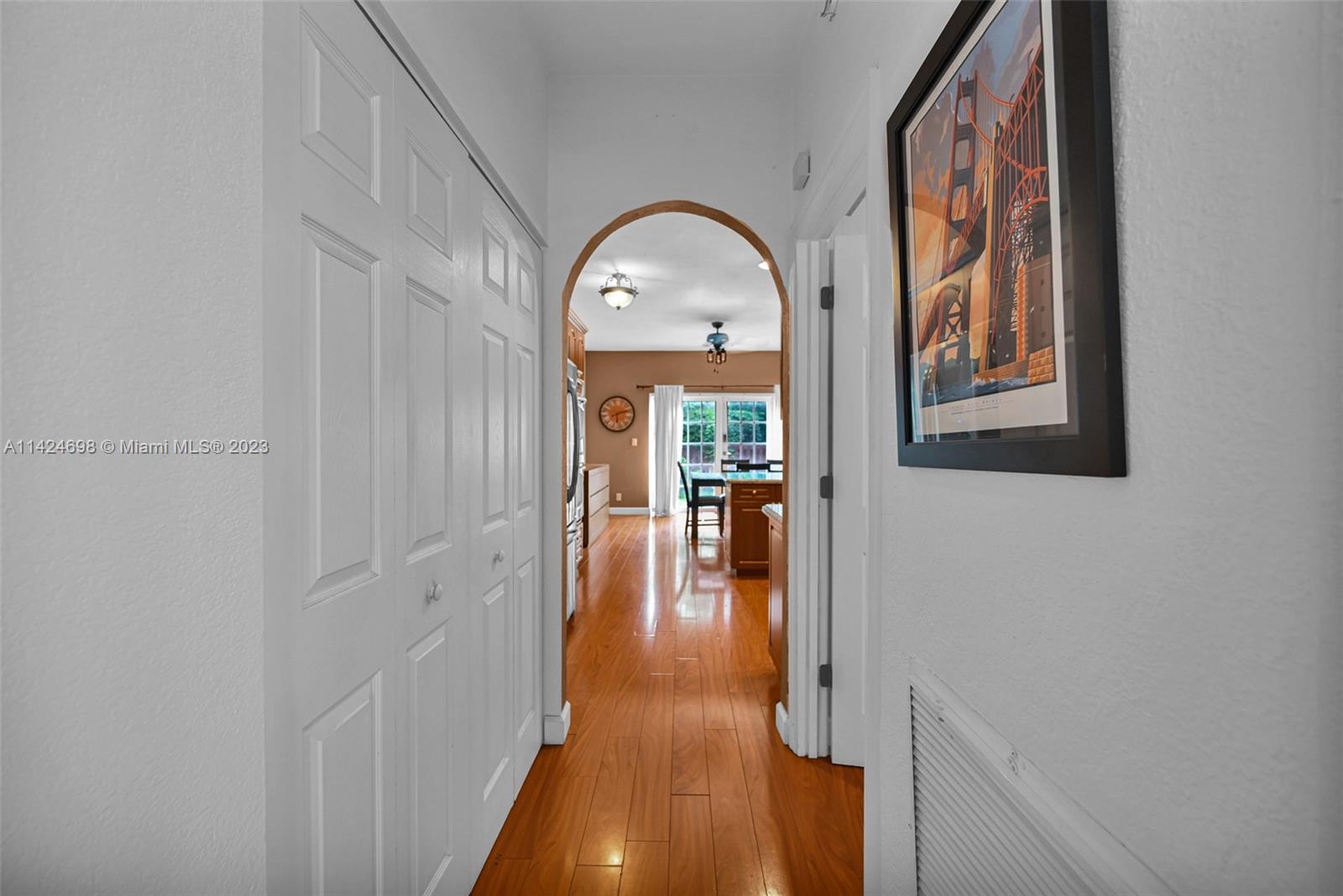 638 NW 2nd Ave # 638