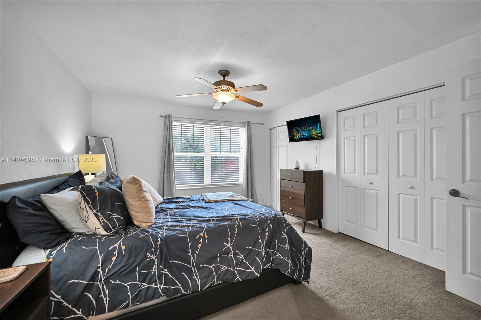 638 NW 2nd Ave # 638