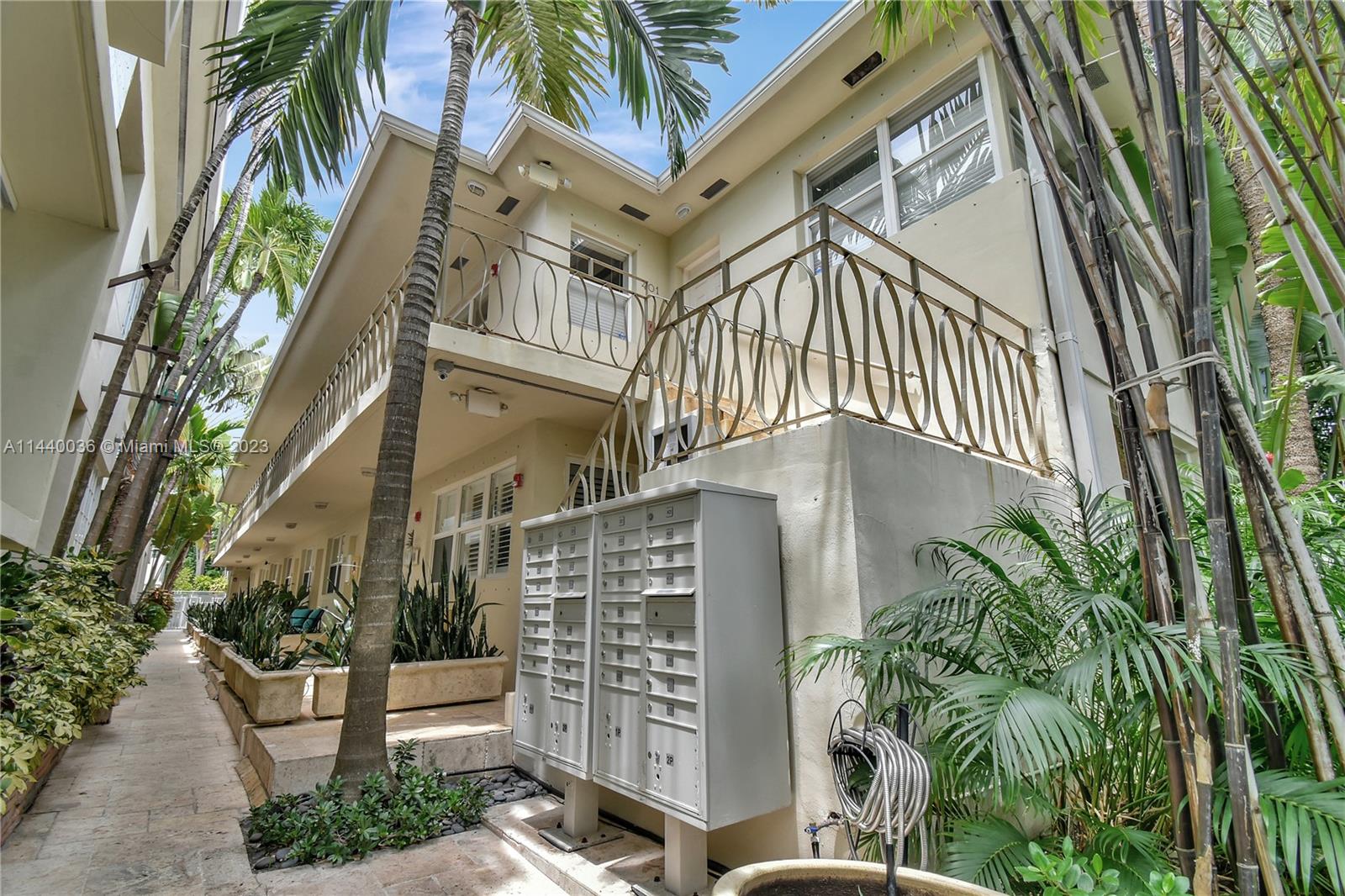 1340 Drexel Ave # 305