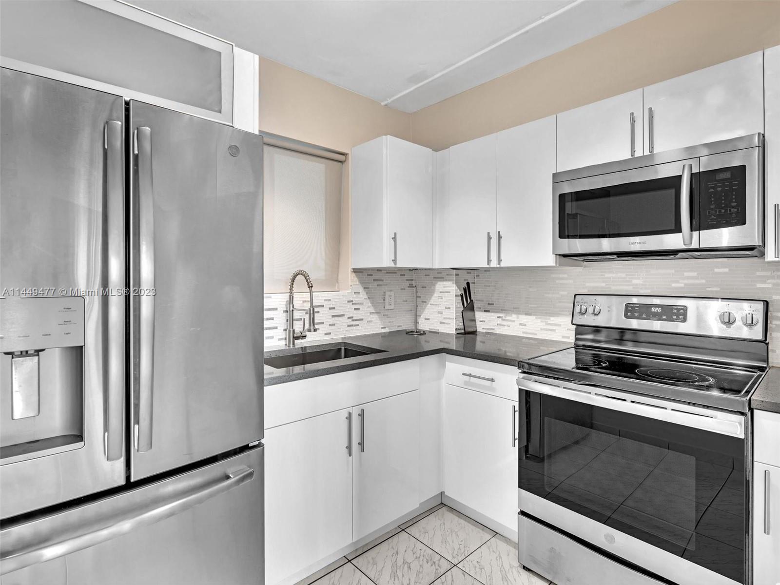1345 Lincoln Rd # 706
