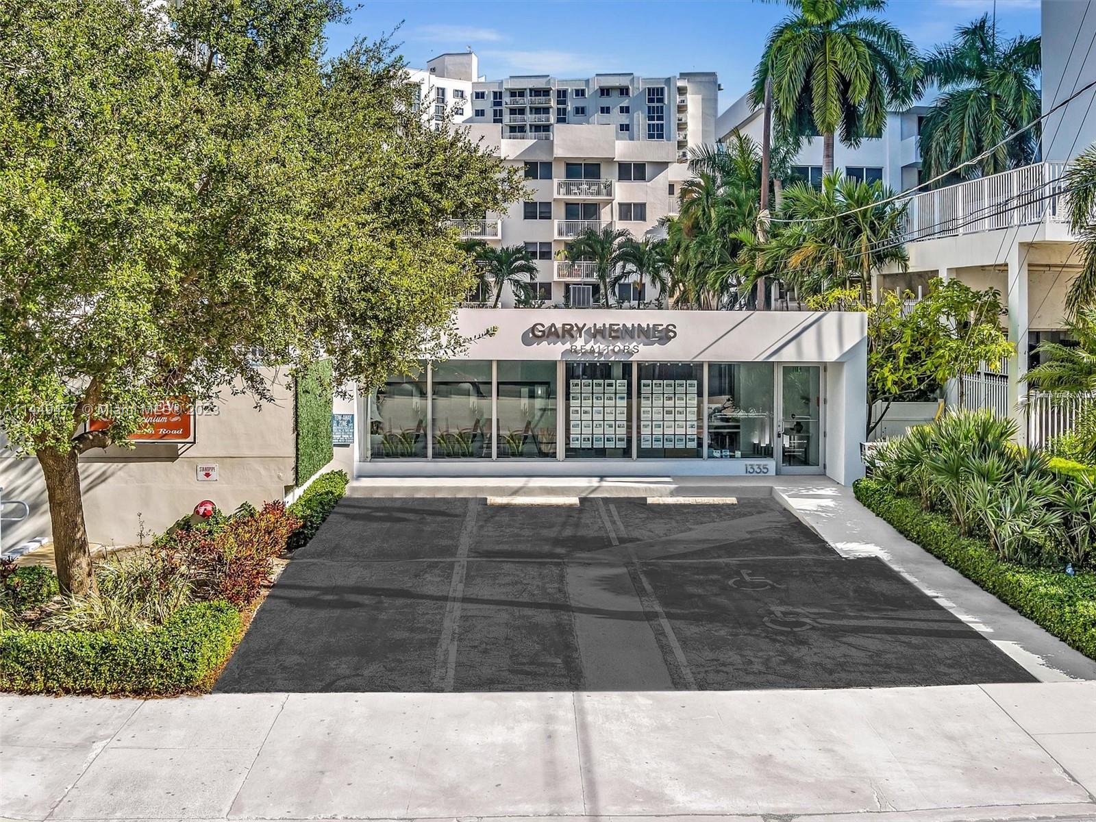 1345 Lincoln Rd # 706