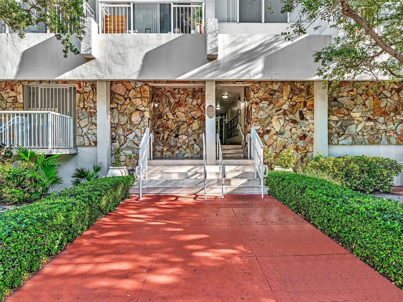 1345 Lincoln Rd # 706